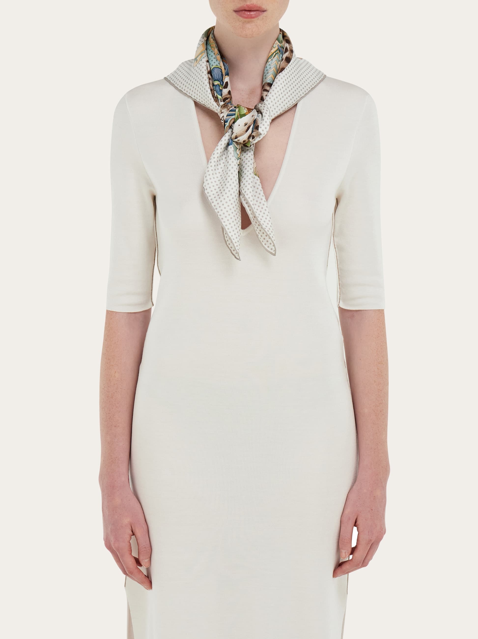  Ferragamo Damen Seidenhalstuch Mit Geparden-print Beige 