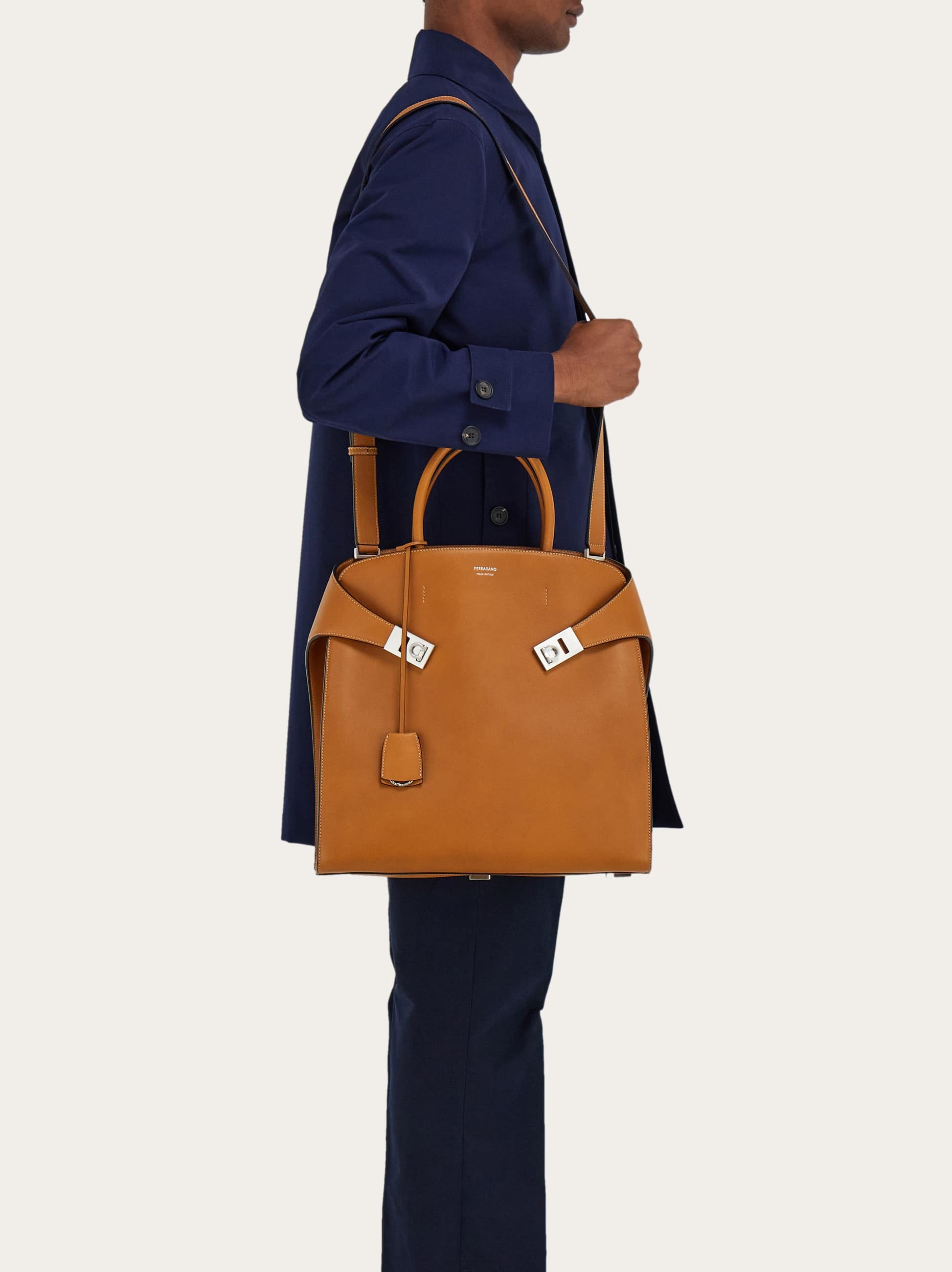  Ferragamo Herren Hug Totebag Braun 