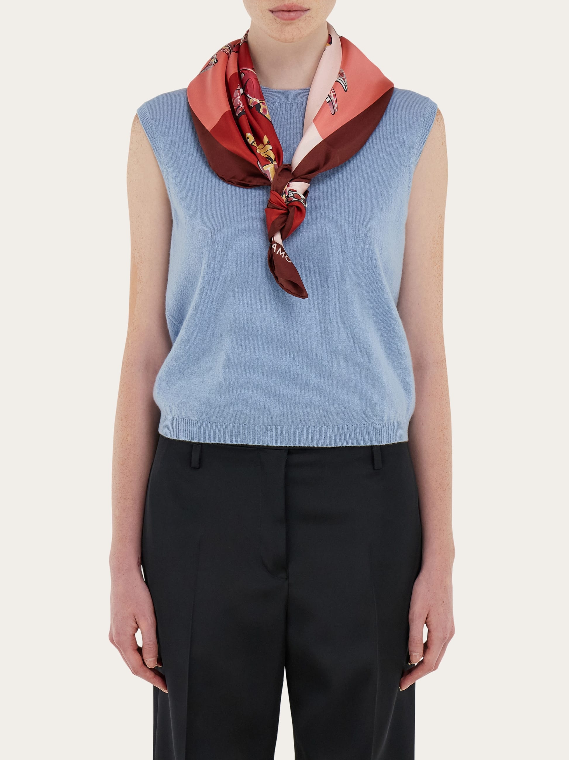  Ferragamo Damen Seidenhalstuch Mit Genie-print Rot 