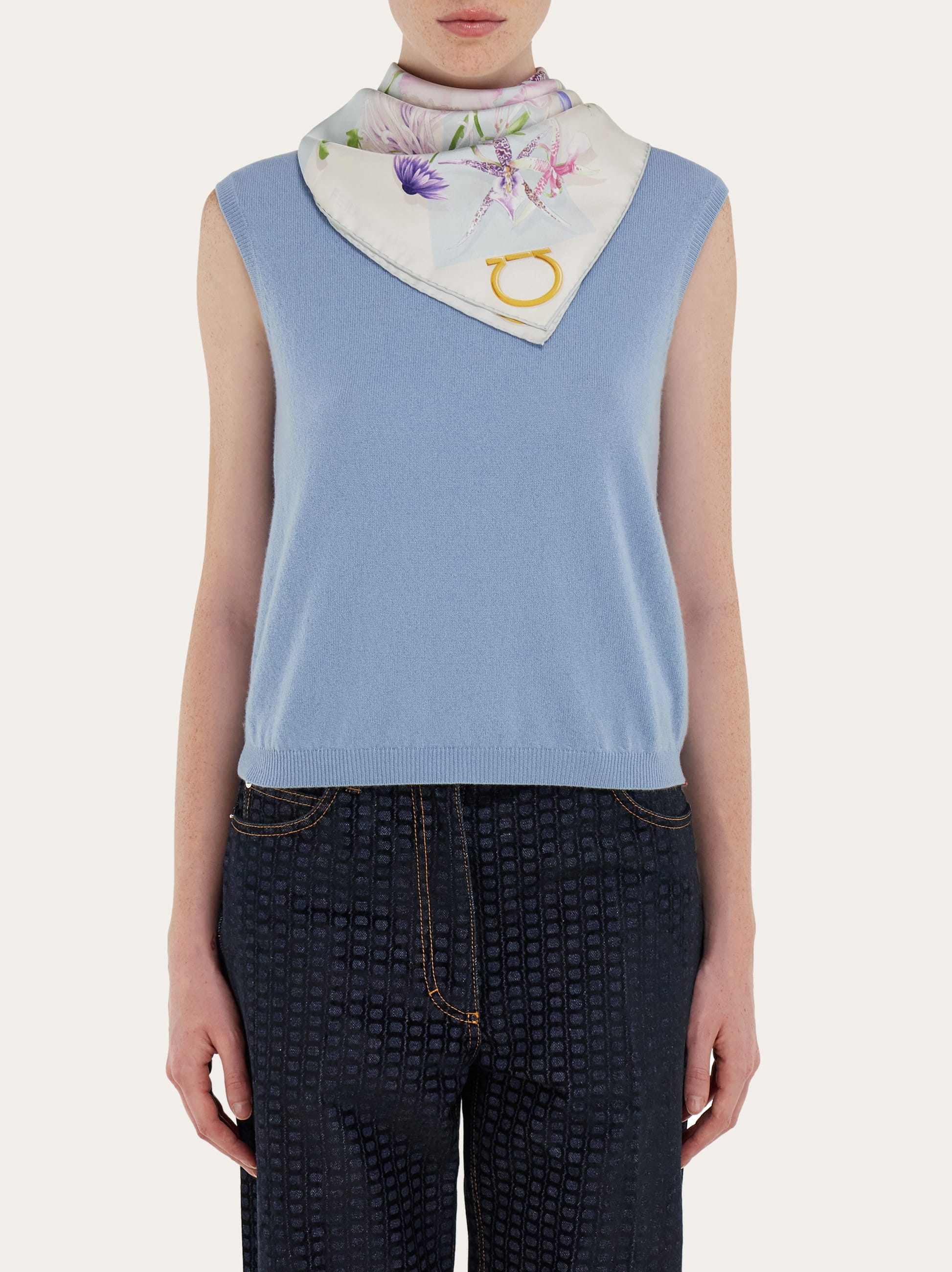  Ferragamo Damen Seidenhalstuch Mit Blüte-print Weiß 