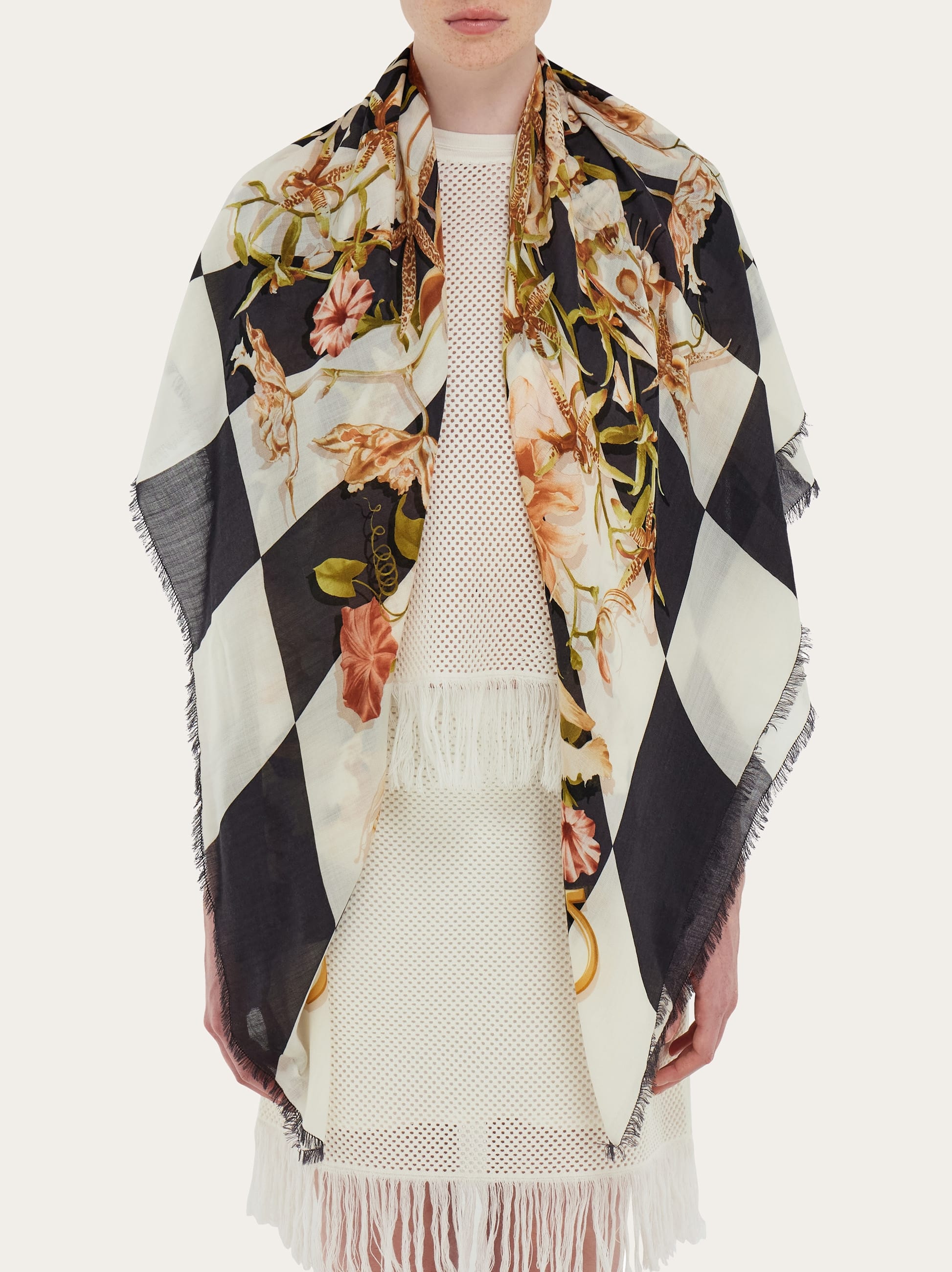  Ferragamo Damen Schultertuch Mit Blüte-print Schwarz 