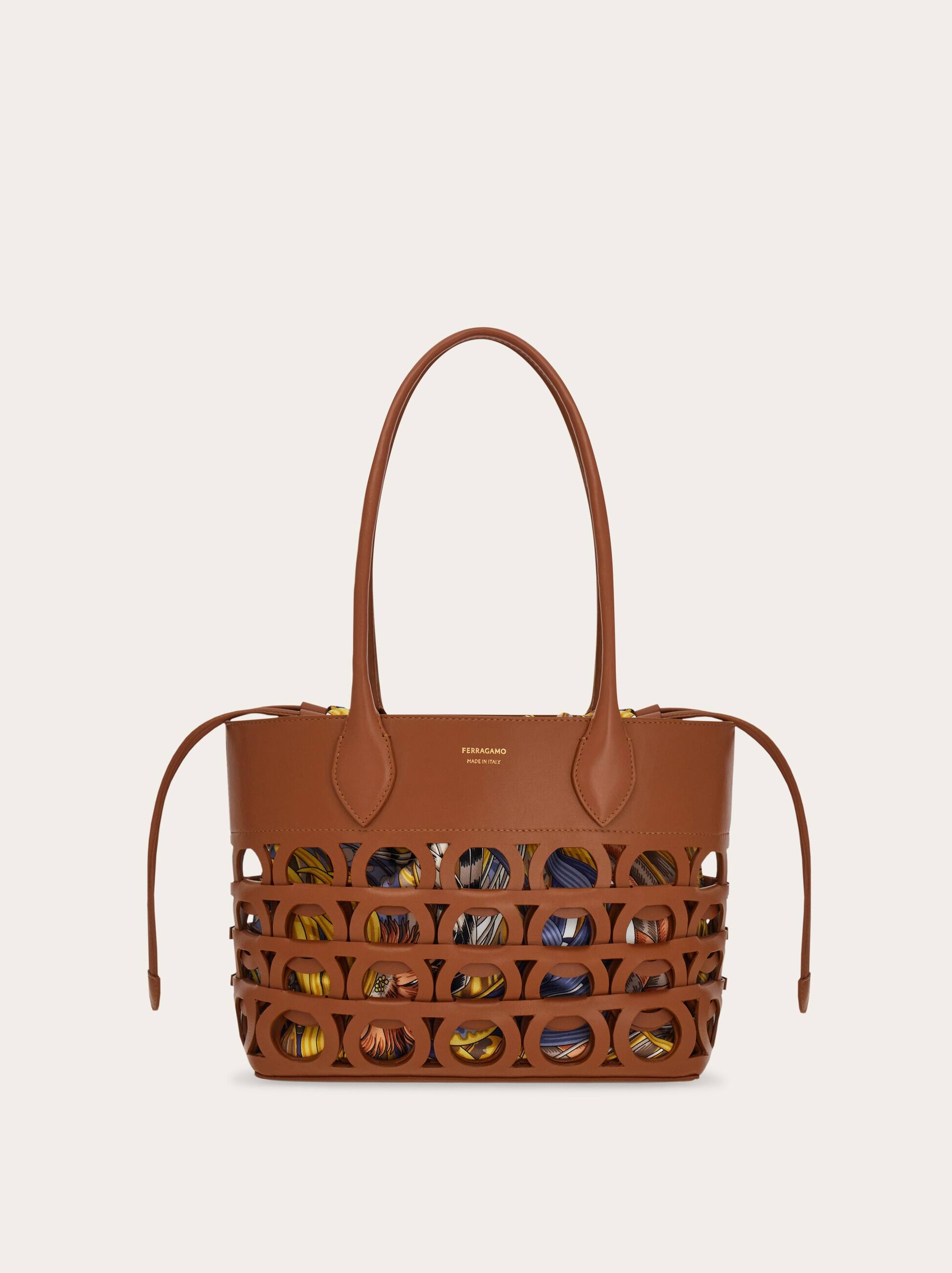 Ferragamo Donna Tote bag Gancini (S) Beige