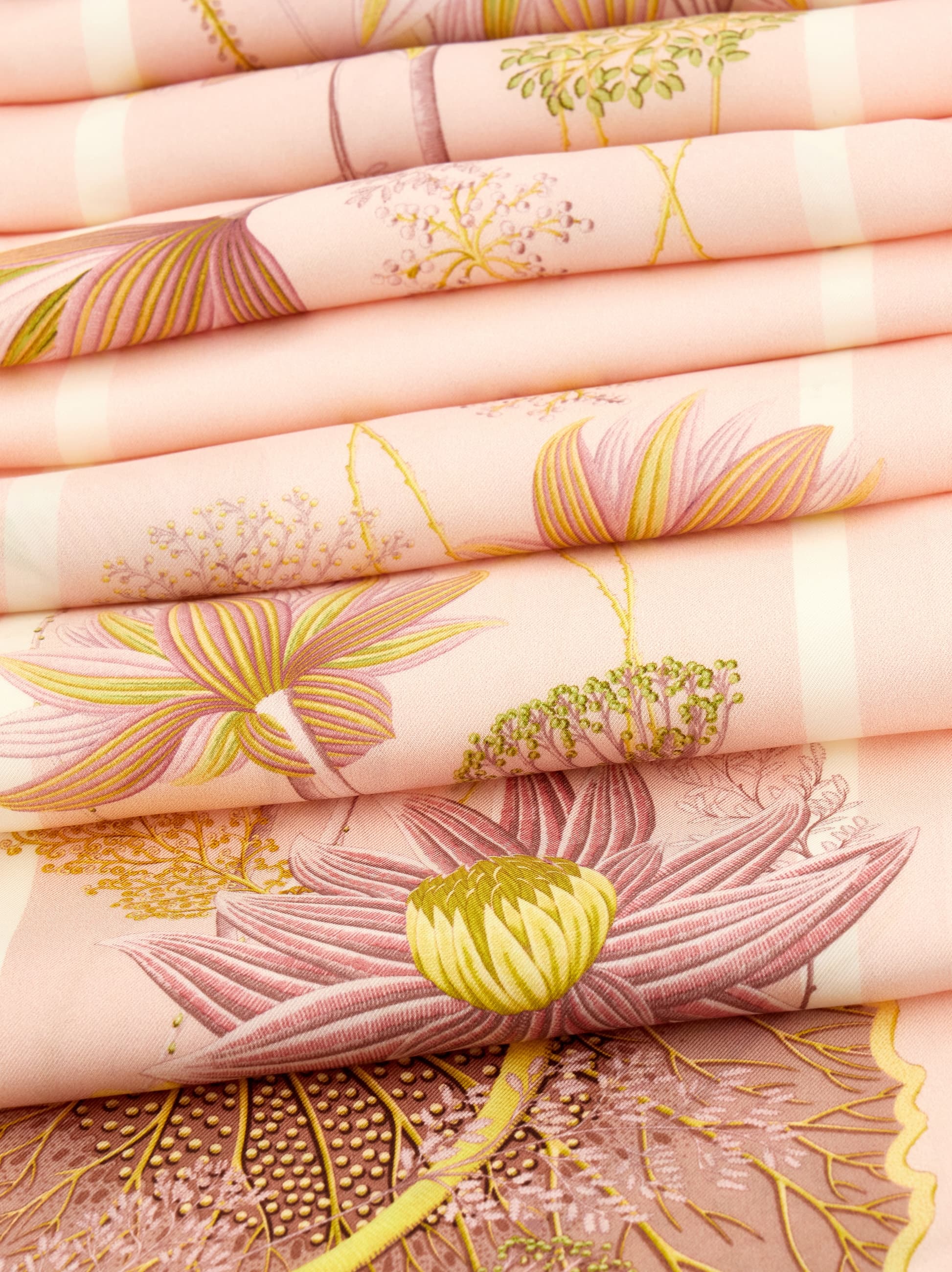 Ferragamo Water Lily Print Silk Bandeau In Pink