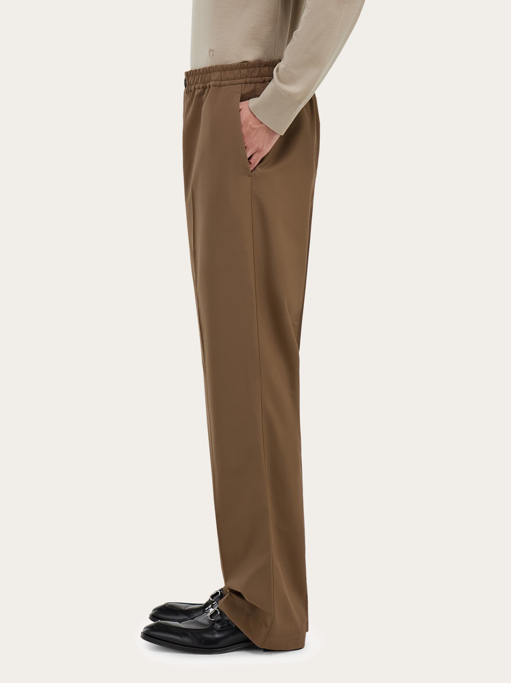  Ferragamo Men Light Wool Blend Jogger Brown 