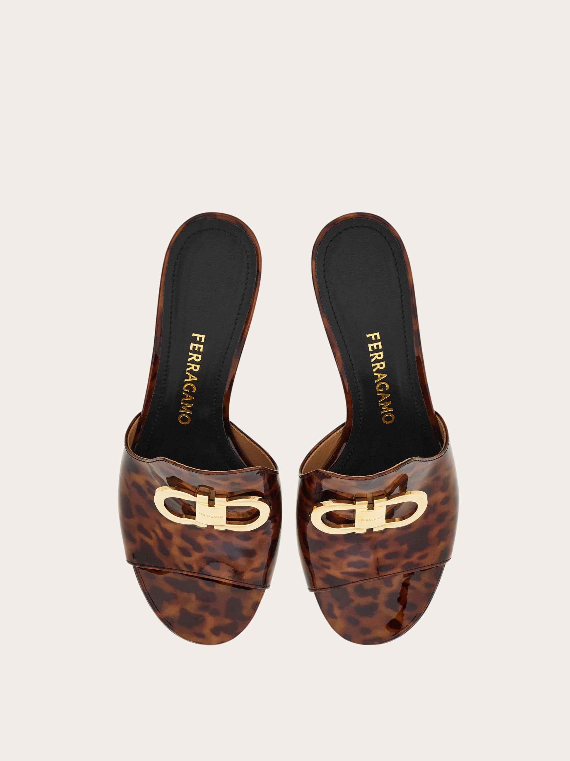  Ferragamo Damen Slide Mit Gancini-ornament Braun Größe 35.5 