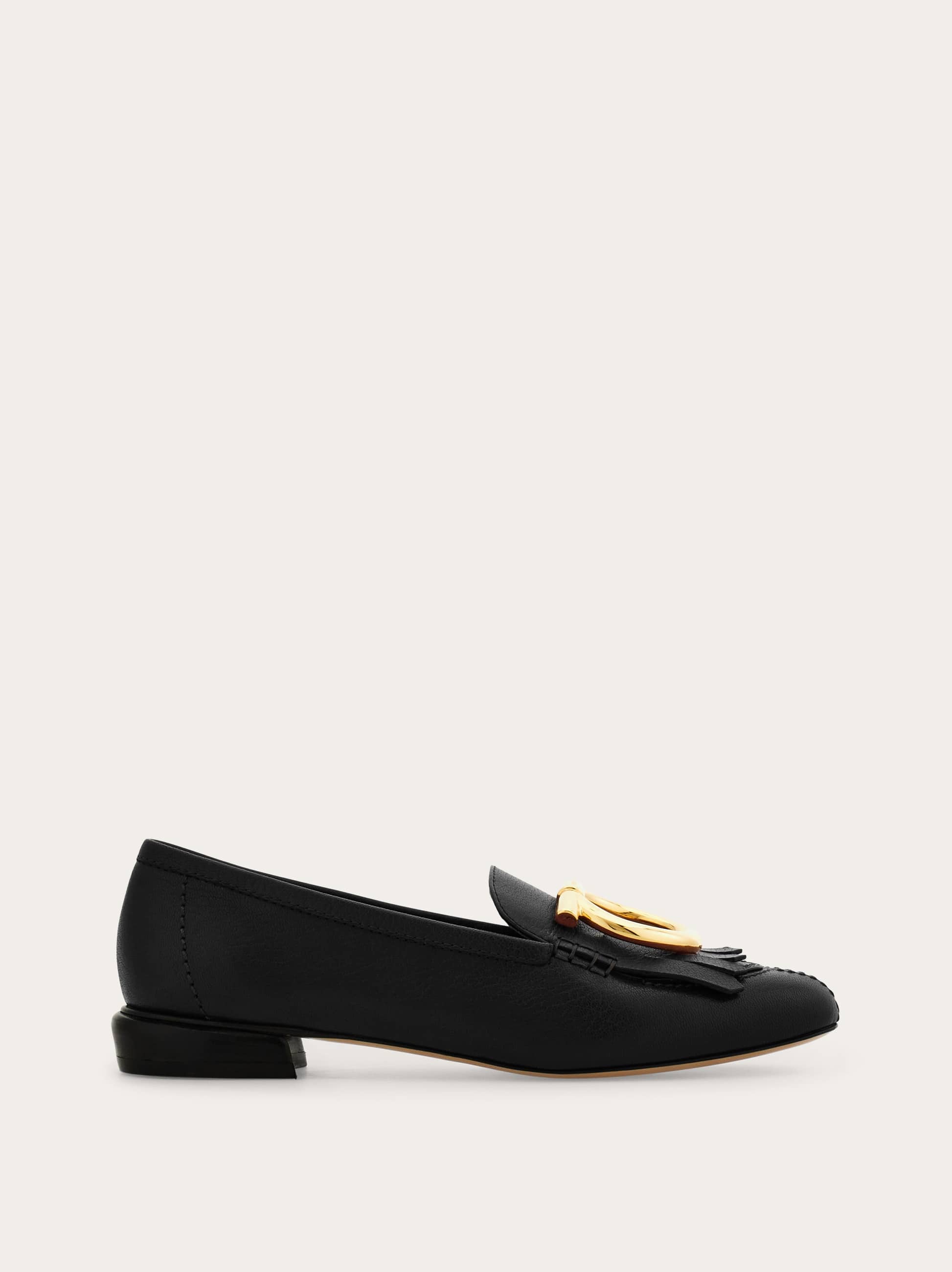 Ferragamo Gancio Loafer With Fringe Detail In Black