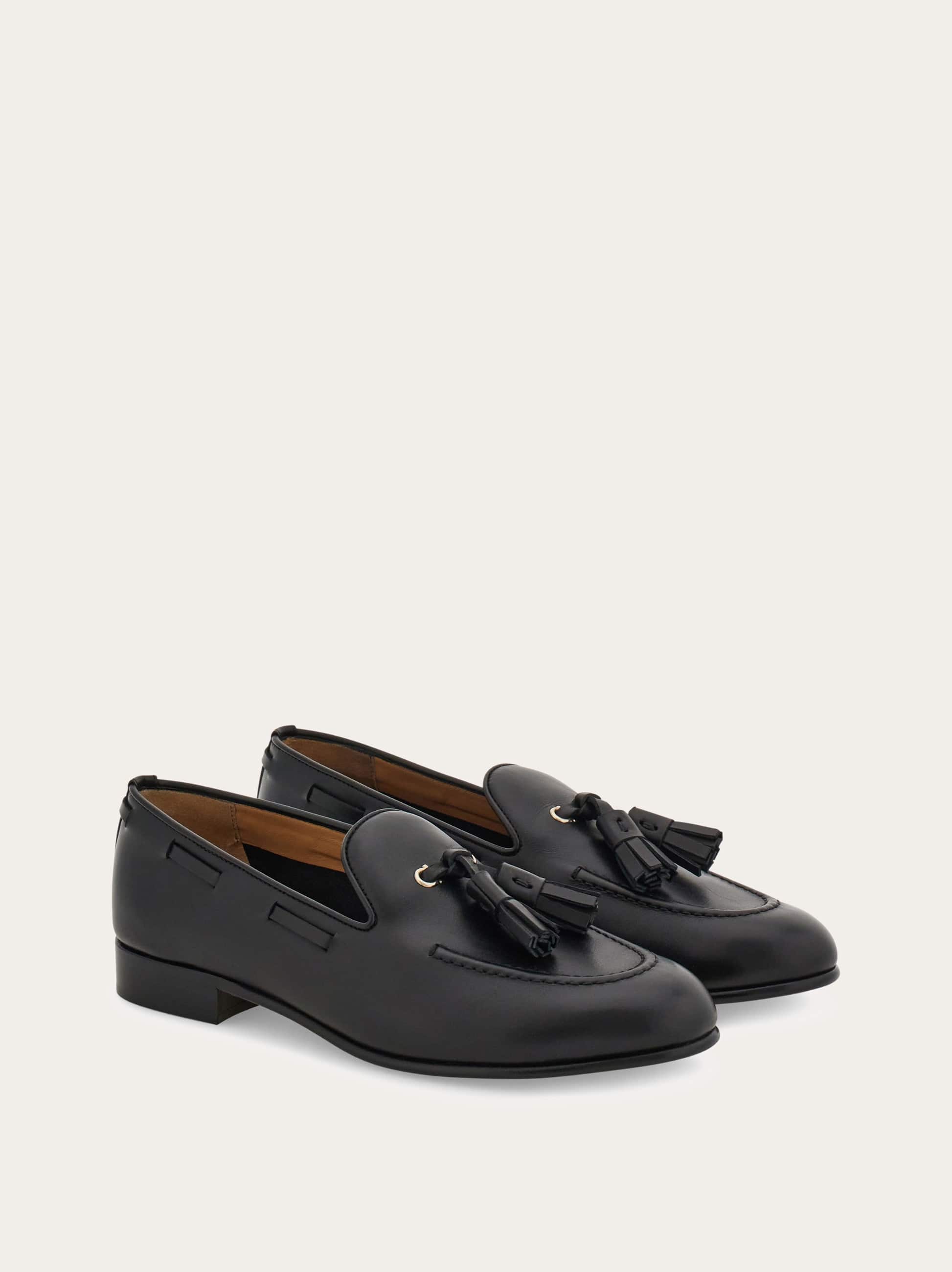 Ferragamo Loafer With Tassel Detail In Black