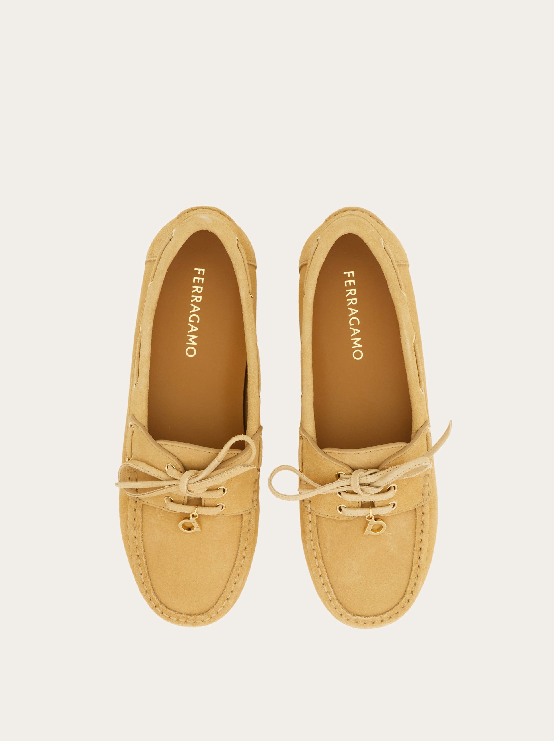  Ferragamo Damen Bootsschuh Beige Größe 35.5 