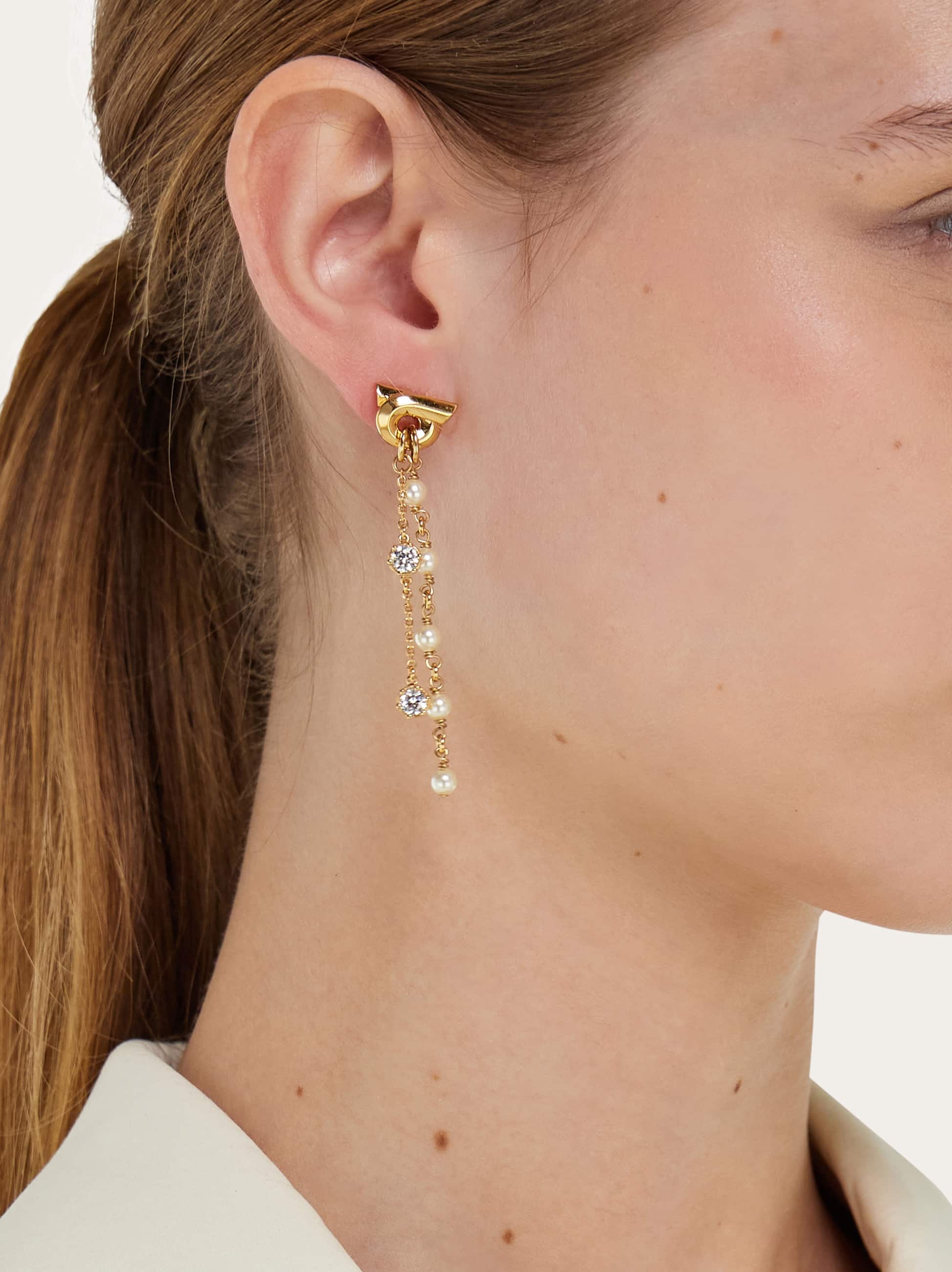  Ferragamo Damen Ohrringe Mit Doppelanhänger Gold 