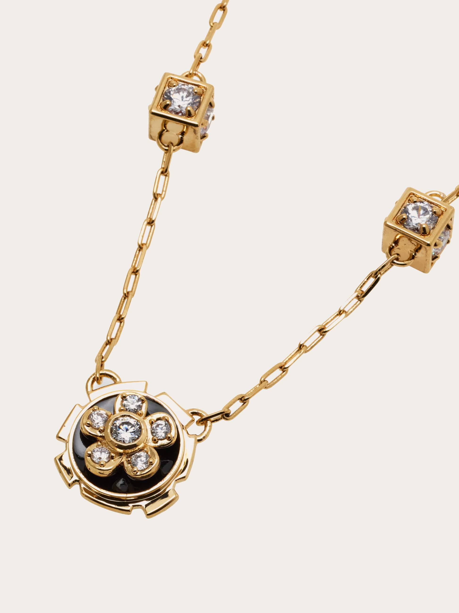  Ferragamo Damen Halskette Mit Anhängern Gold 