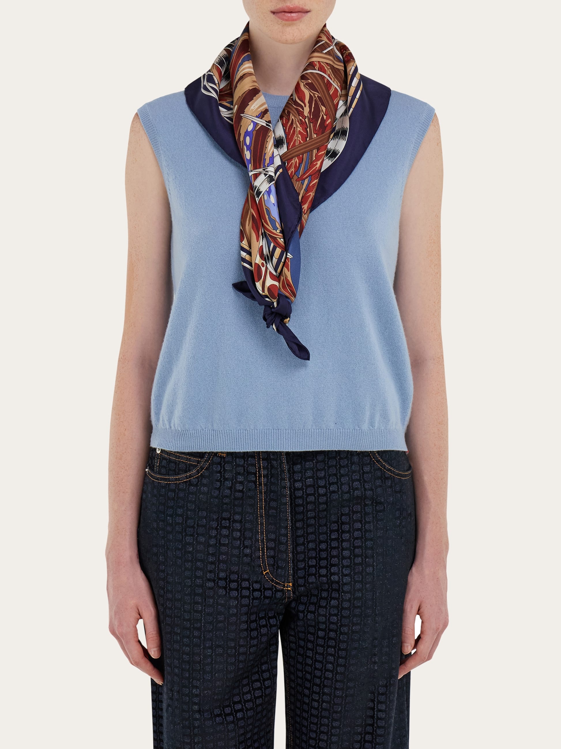  Ferragamo Damen Seidenhalstuch Mit Rooster-print Blau 