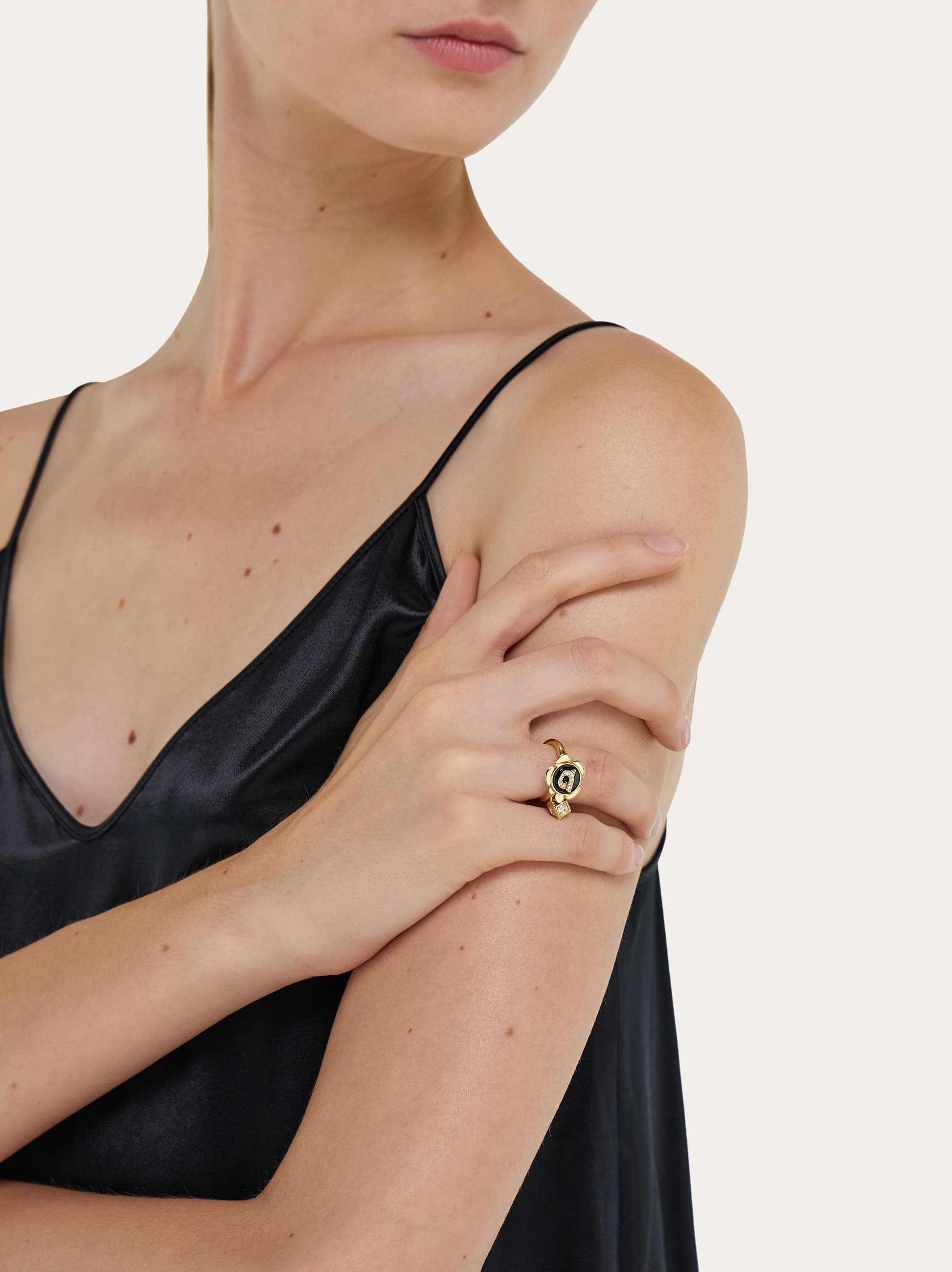  Ferragamo Damen Ring Mit Gancini-anhänger (50mm) Gold 