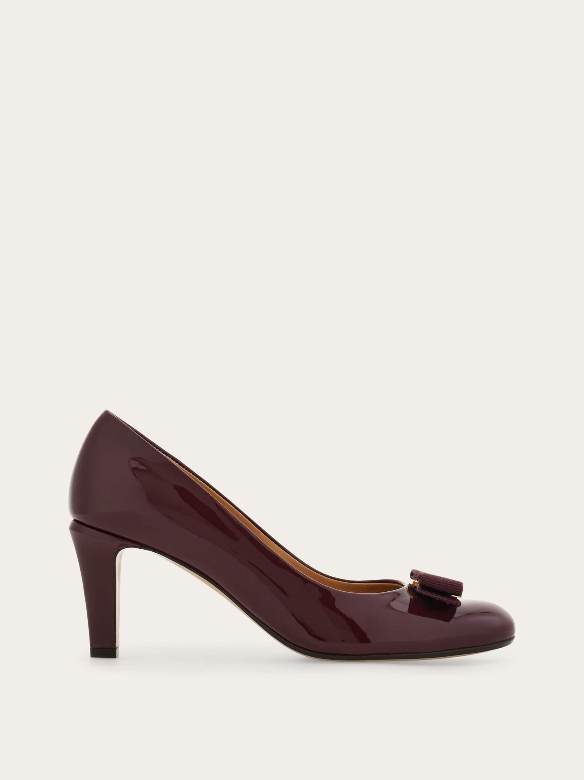 Ferragamo Vara Bow Pump Shoe In Brown