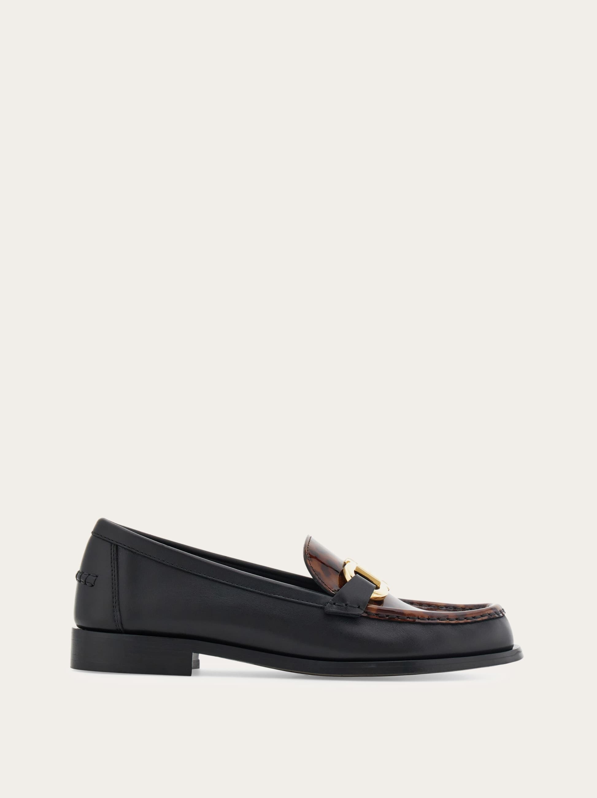Ferragamo Gancini Loafer In Black