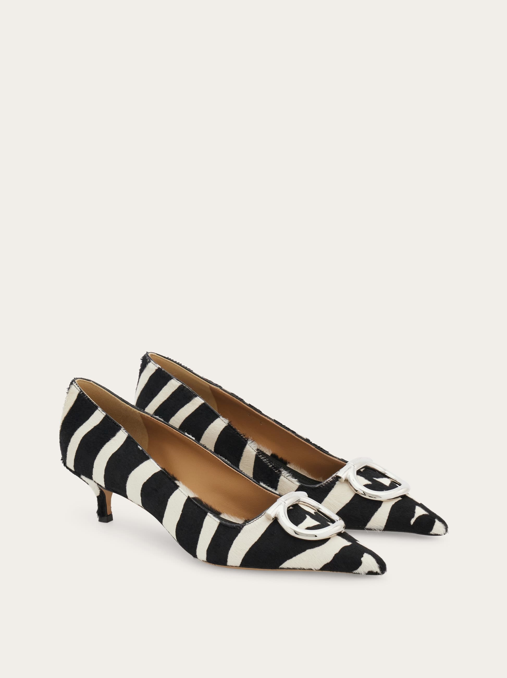  Ferragamo Damen Pumps Mit Maxi Gancini Schwarz Größe 36.5 