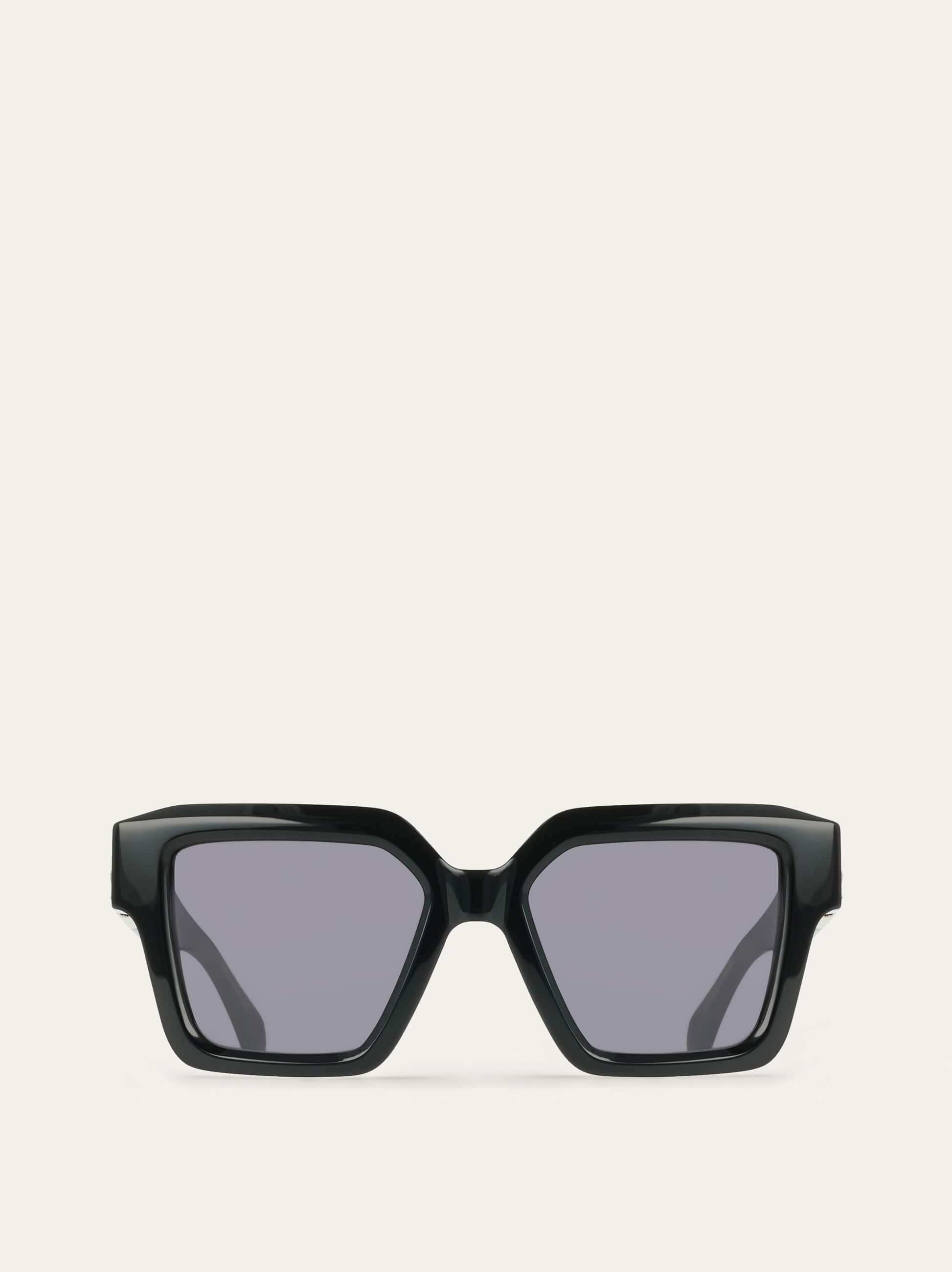 Ferragamo Sunglasses In Black