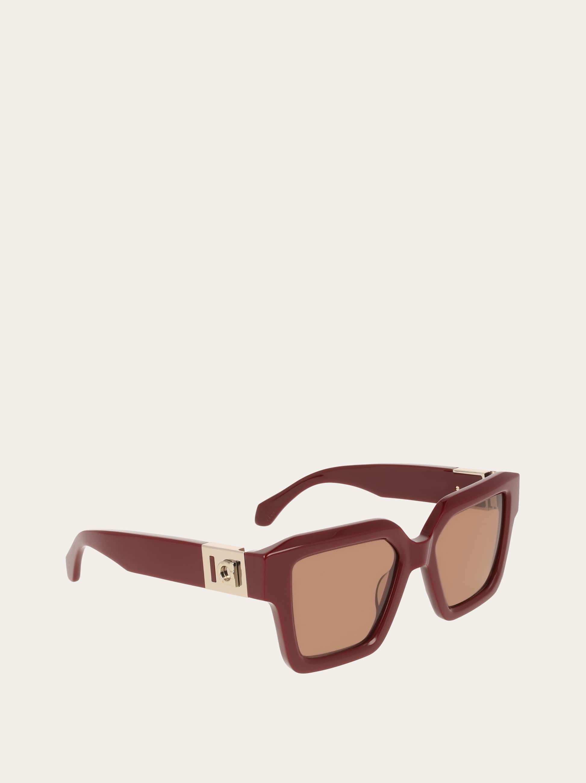 Ferragamo Geometric Sunglasses In Red