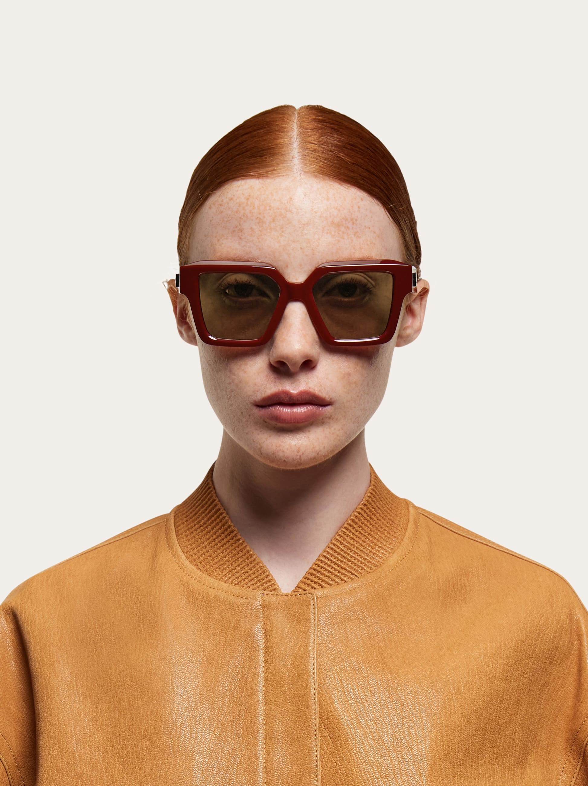 Ferragamo Damen Rechteckige Sonnenbrillen Rot 