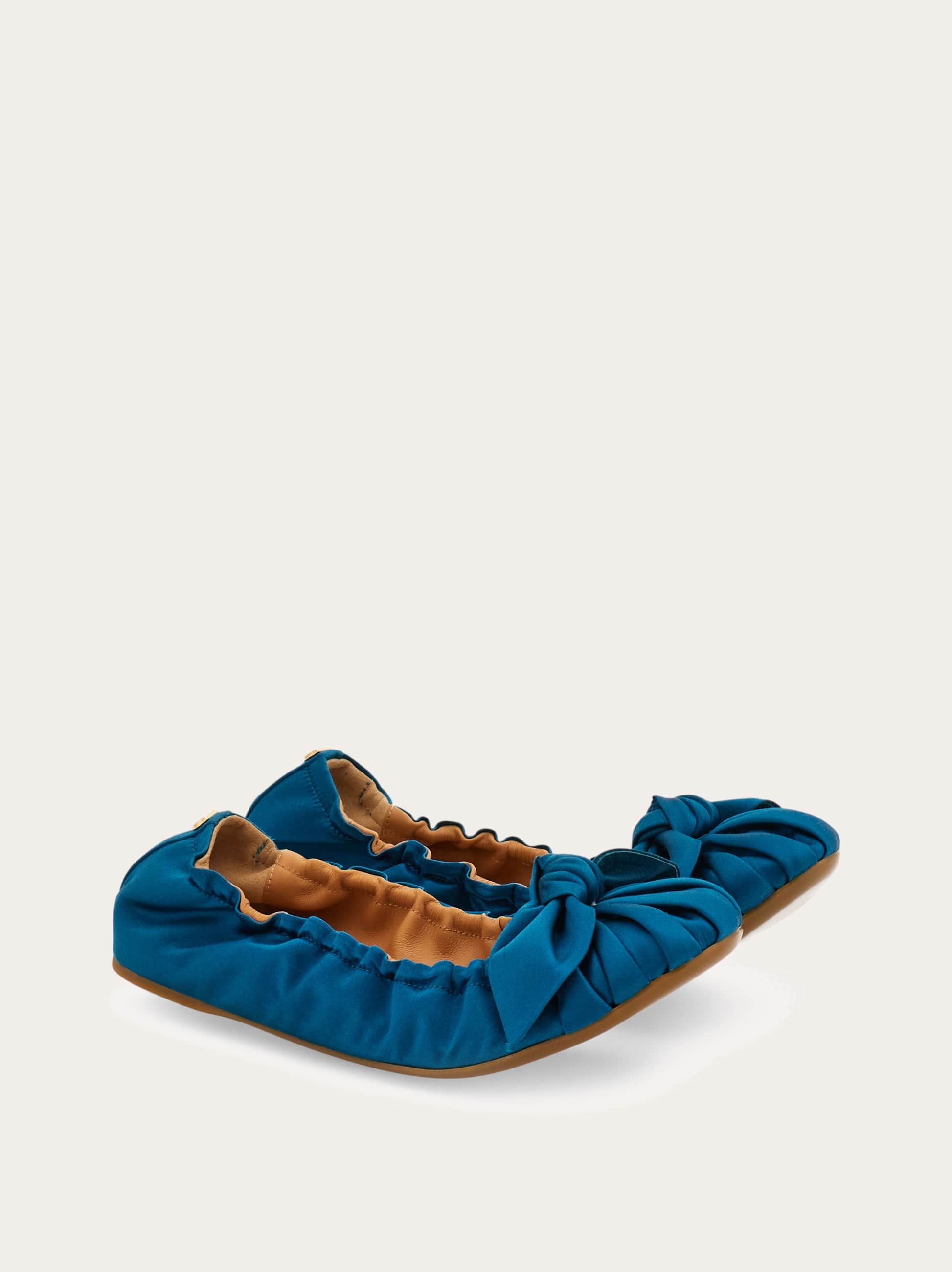 Ferragamo Bow Embellished Ballet Flat In Multi