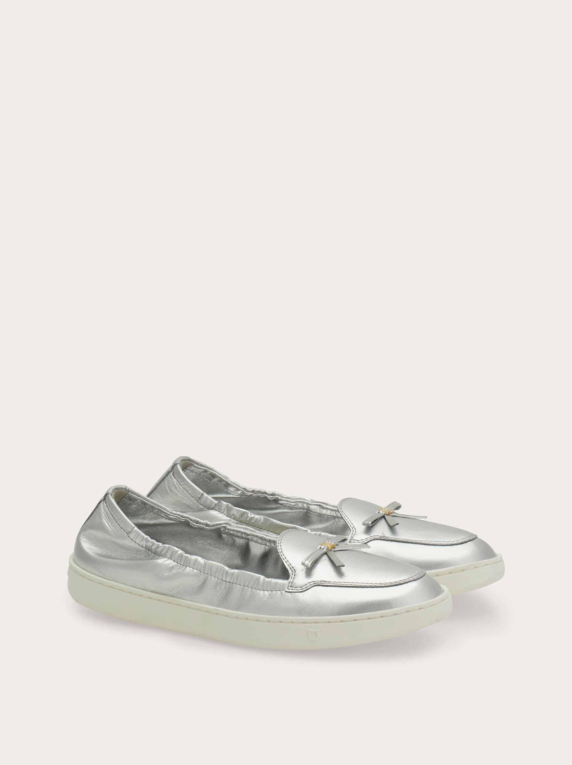  Ferragamo Damen Loafer Mit Mini Bow Silber Größe 35.5 