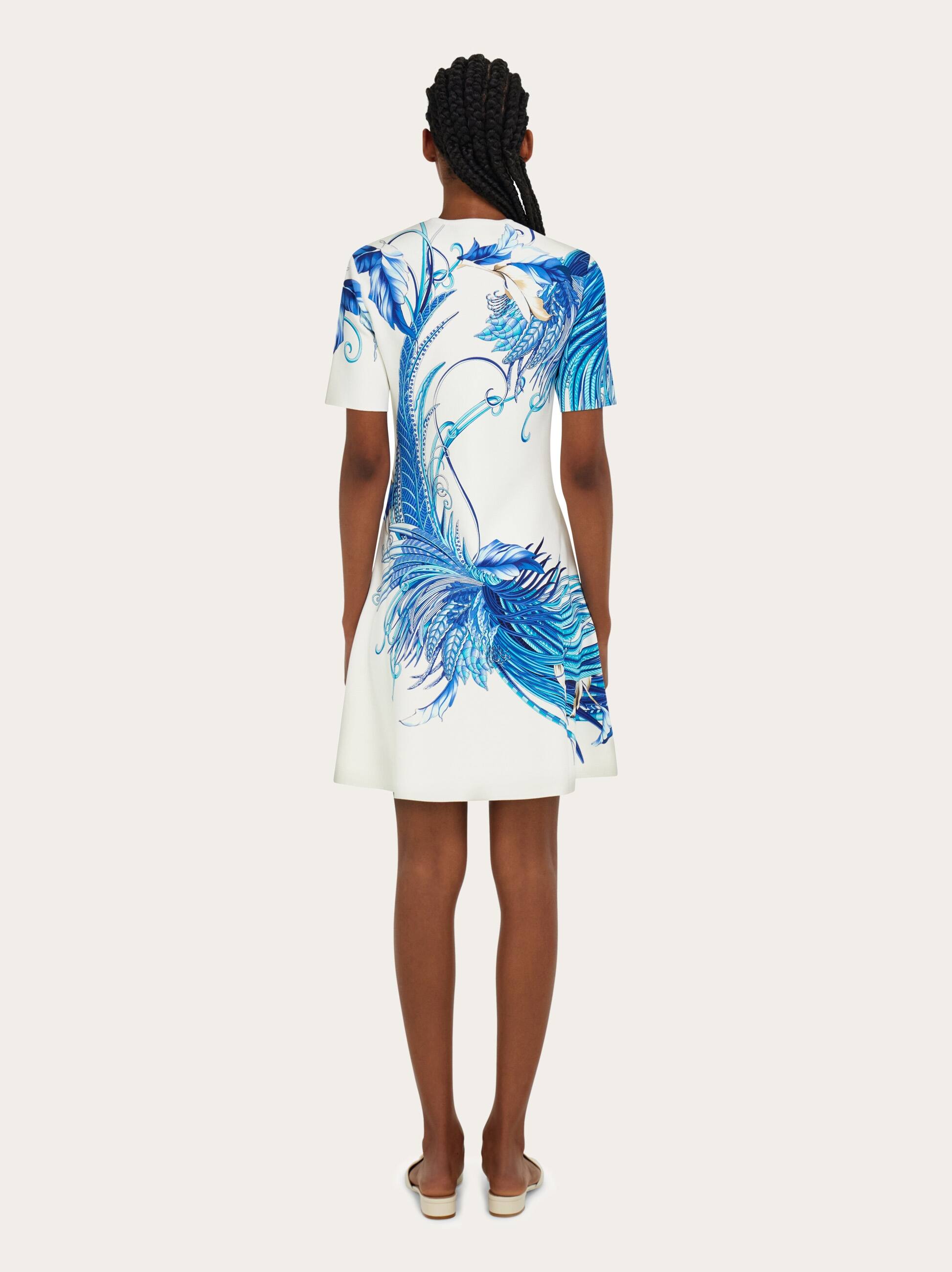  Ferragamo Damen Kleid Mit Federschau-print Blau 