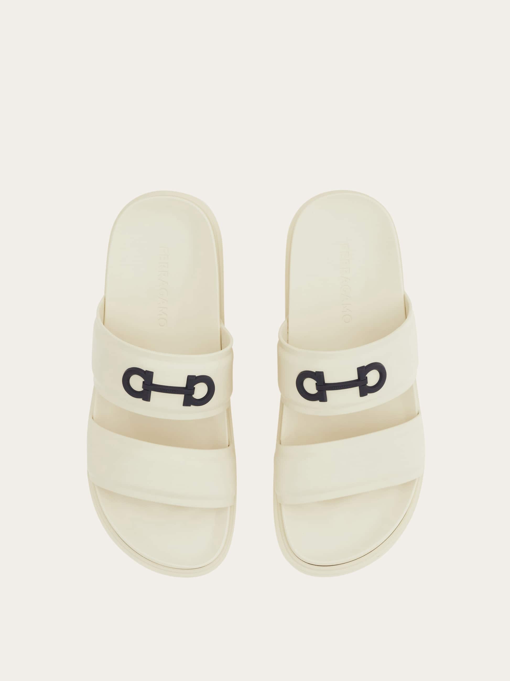 Ferragamo Herren Slide Mit Gancini-ornament Weiß Größe 40 
