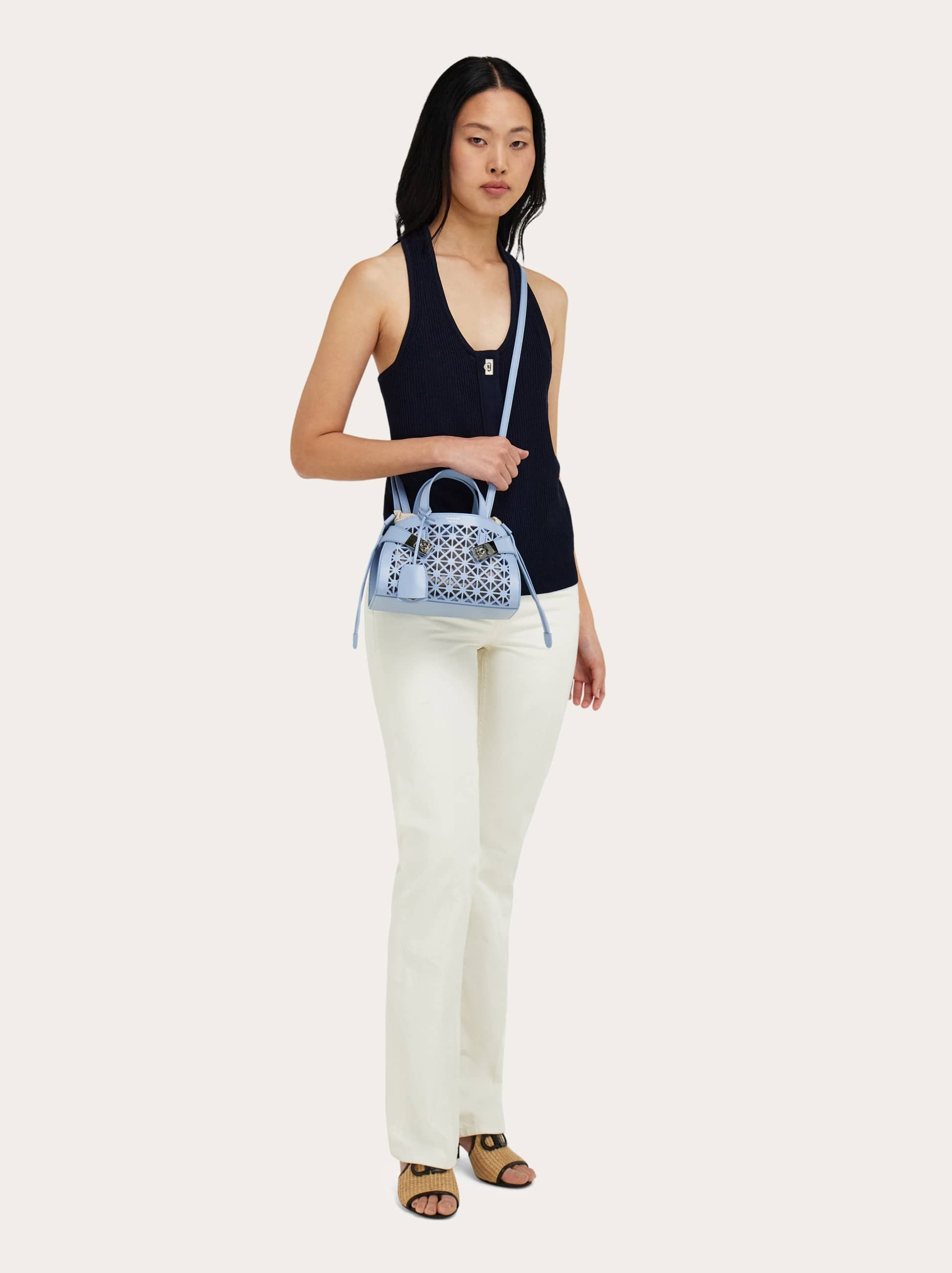  Ferragamo Damen Hug Handtasche (xs) Blau 