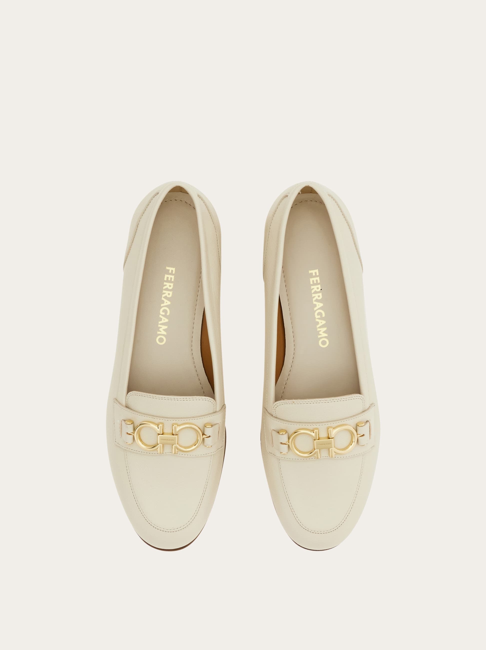  Ferragamo Damen Loafer Mit Gancini-ornament Weiß Größe 36 