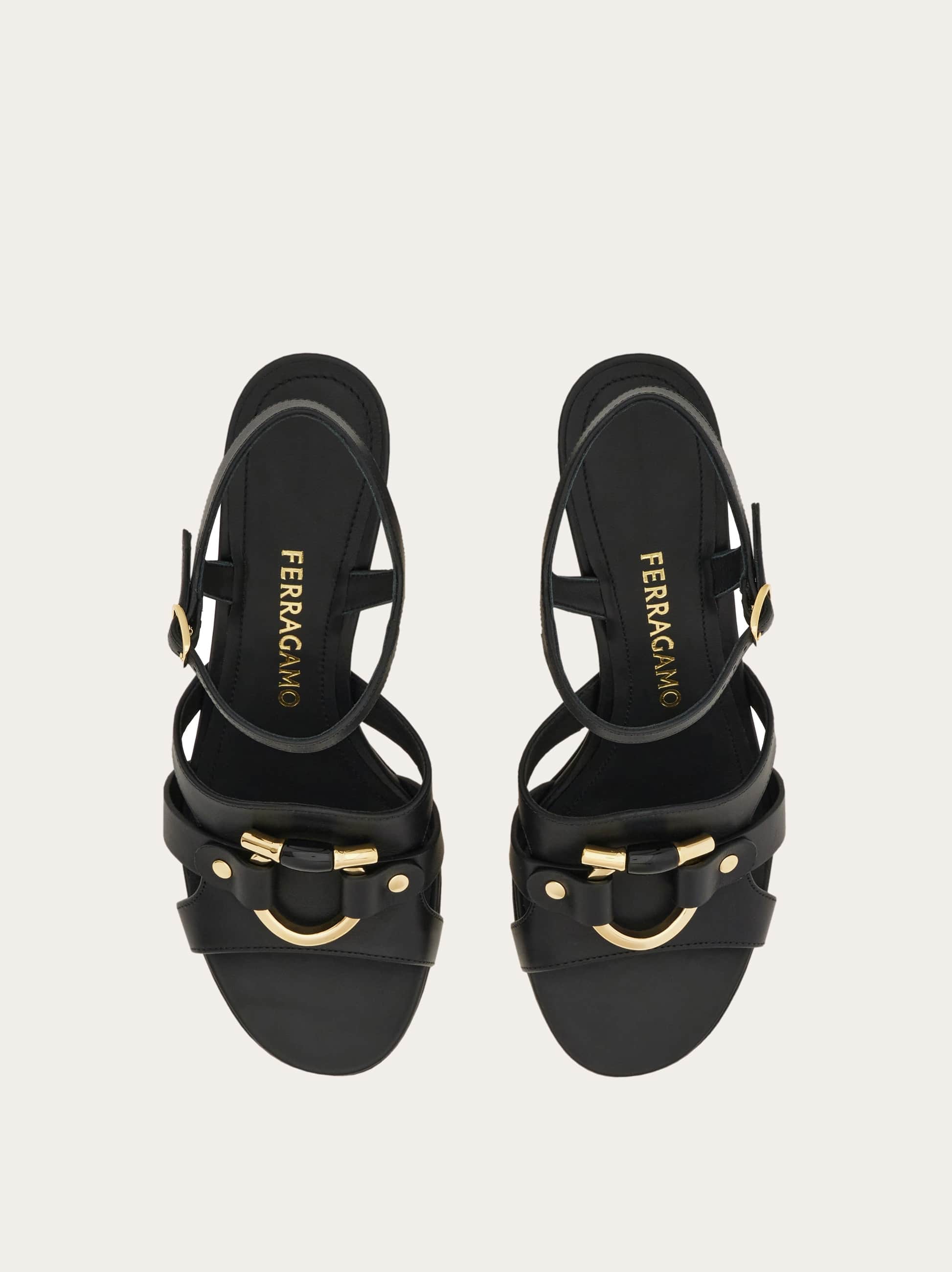  Ferragamo Damen Sandale Mit Gancini-ornament Schwarz Größe 35.5 