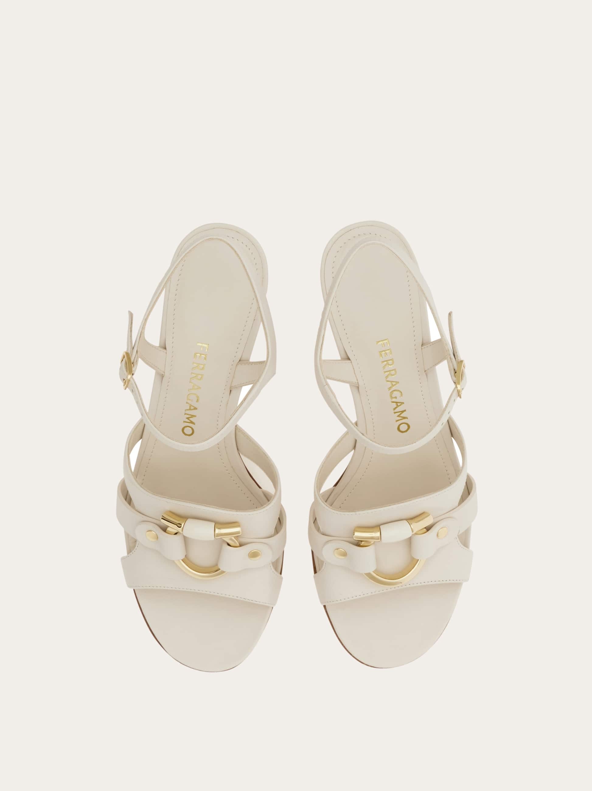  Ferragamo Damen Sandale Mit Gancini-ornament Weiß Größe 35.5 