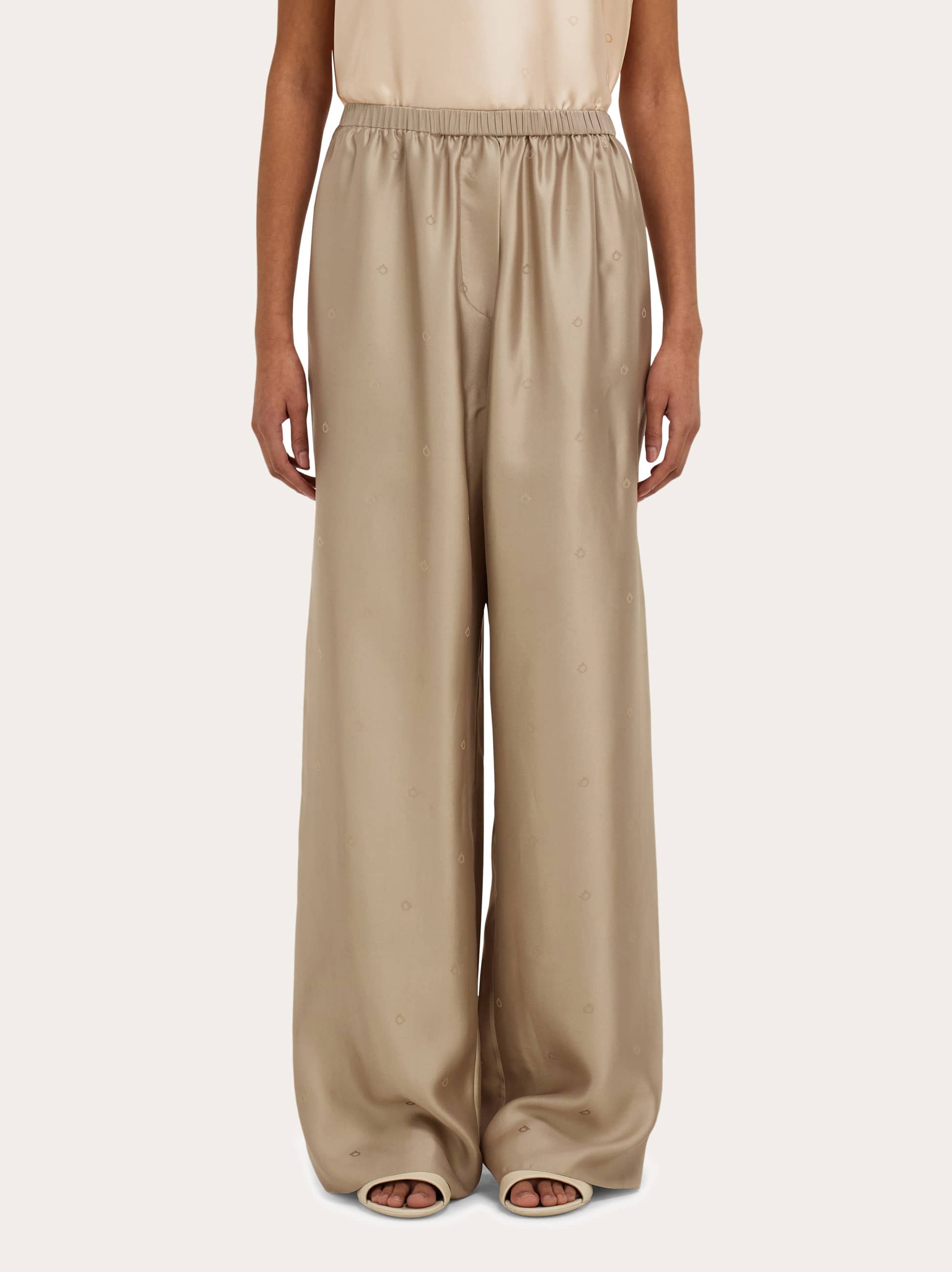  Ferragamo Damen Seidenhose Beige 