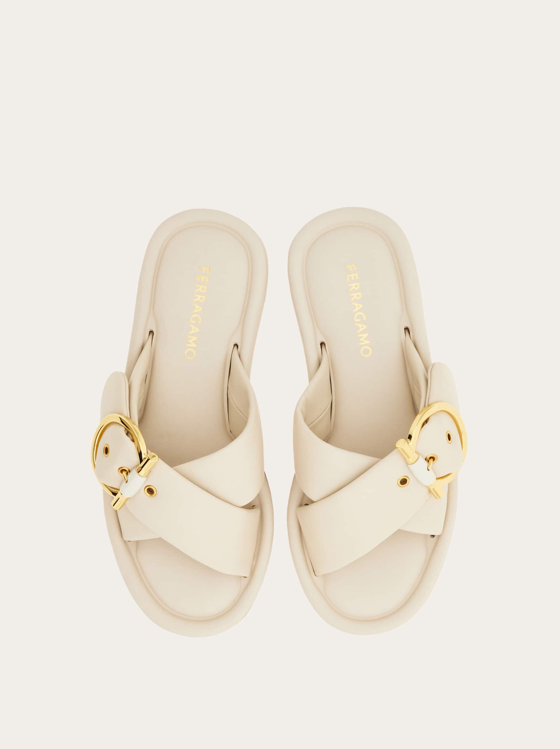  Ferragamo Damen Slide Mit Gancini-ornament Weiß Größe 37 