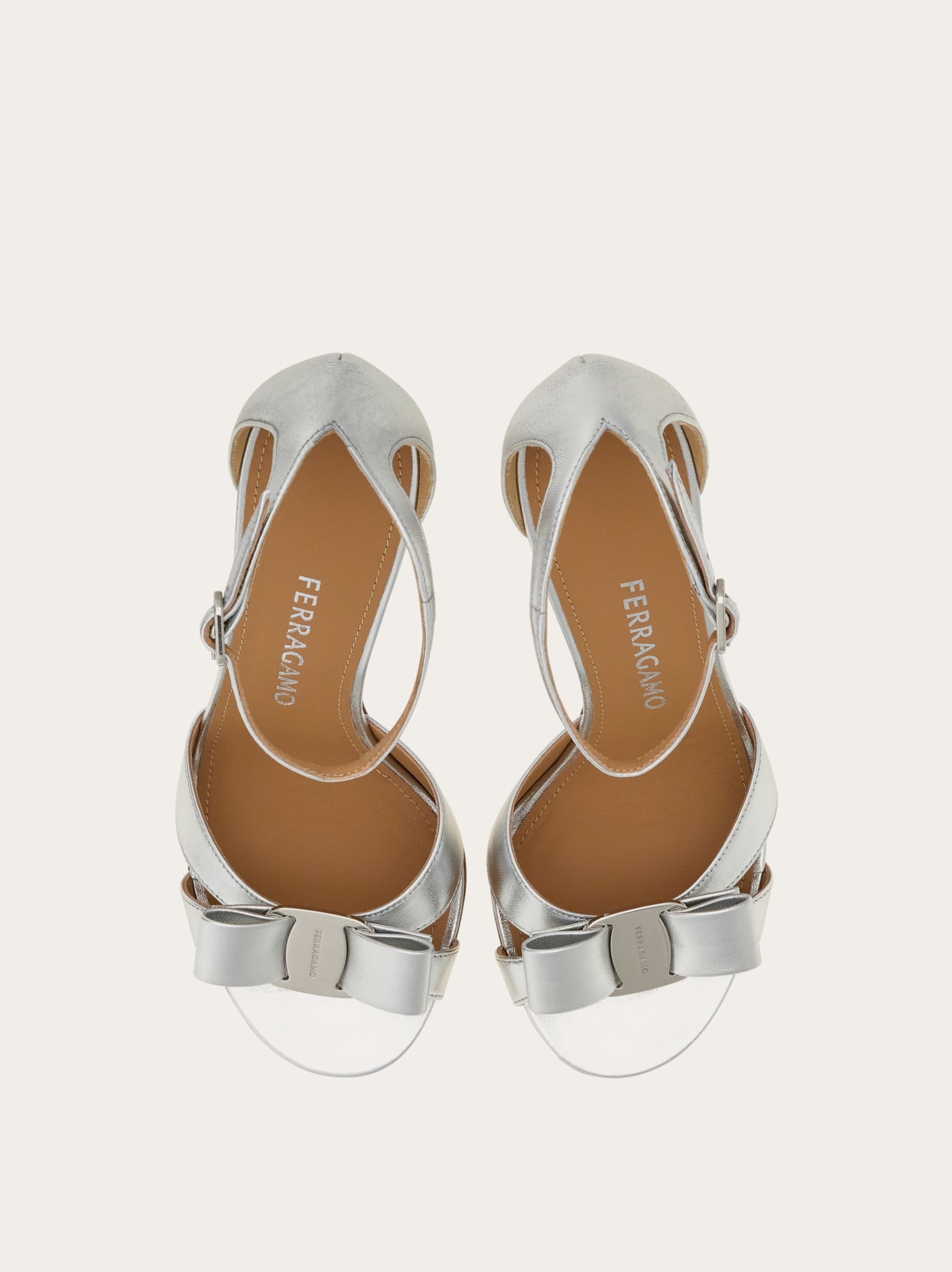 Ferragamo 95mm Roxy Metallic Leather Bow Sandals In Silver