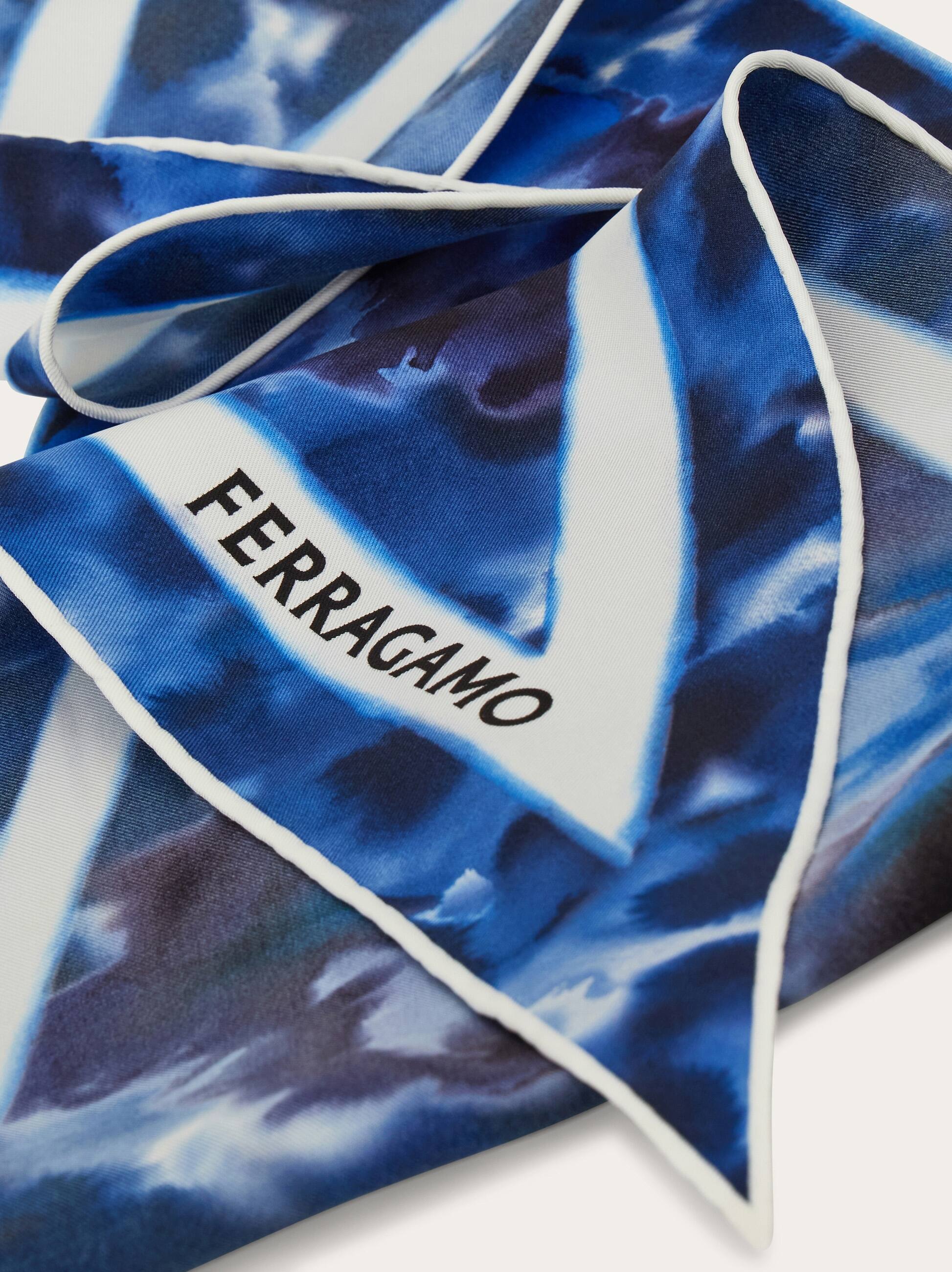  Ferragamo Damen Bandeau-tuch Mit Nelke-print Blau 