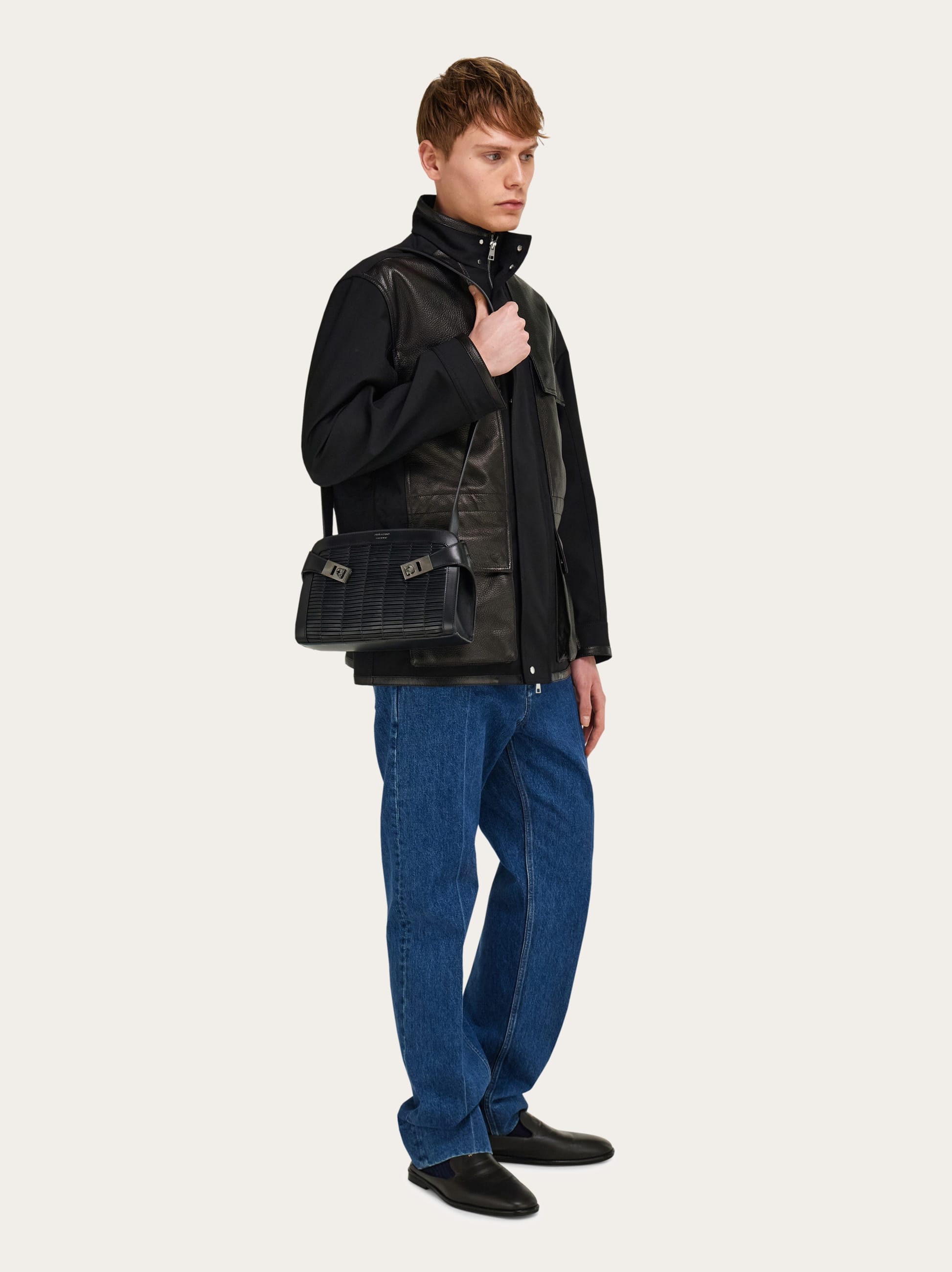  Ferragamo Herren Hug Umhängetasche Schwarz 