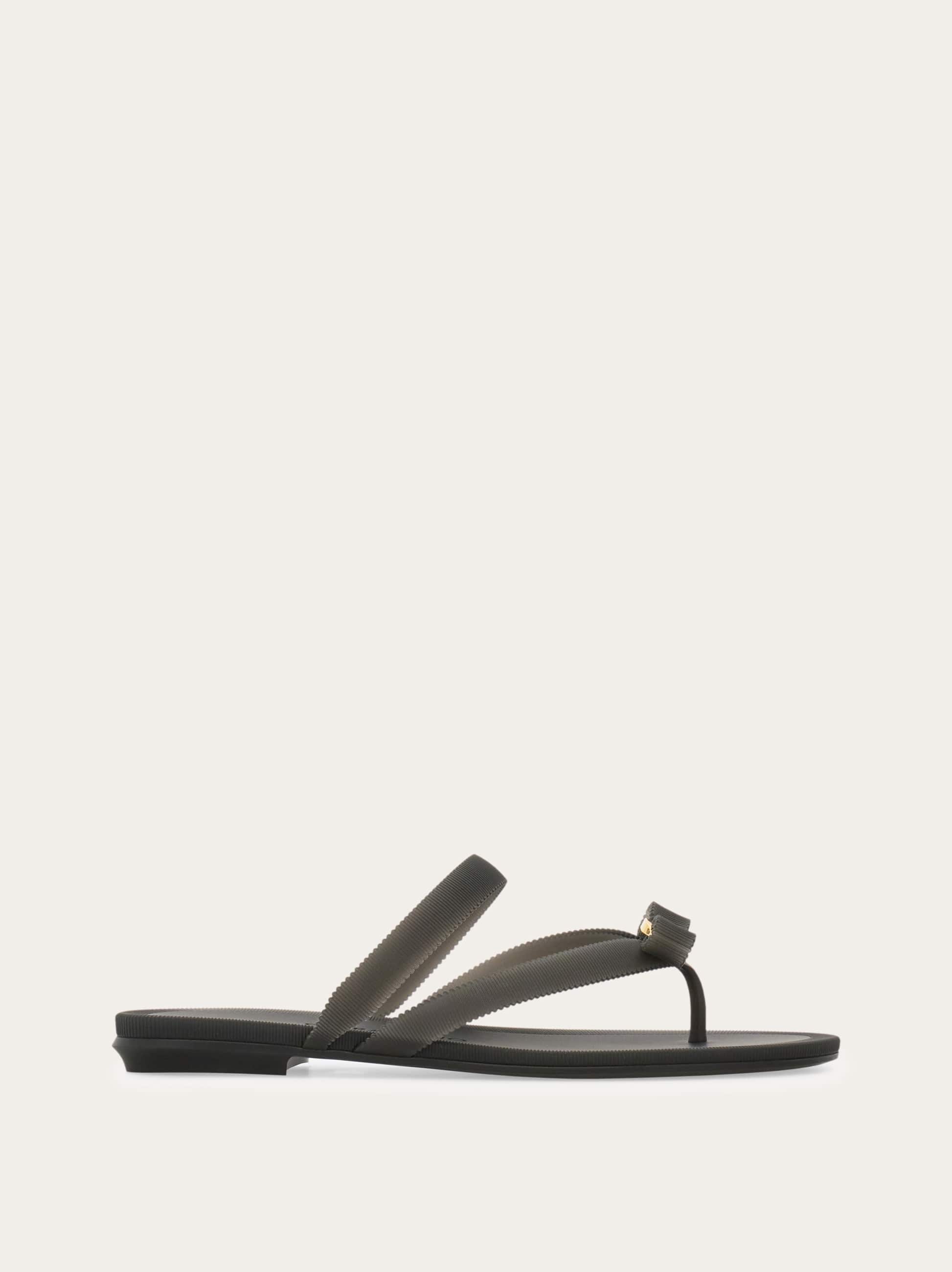 Ferragamo Women Vara bow jelly thong sandal Black Size 5