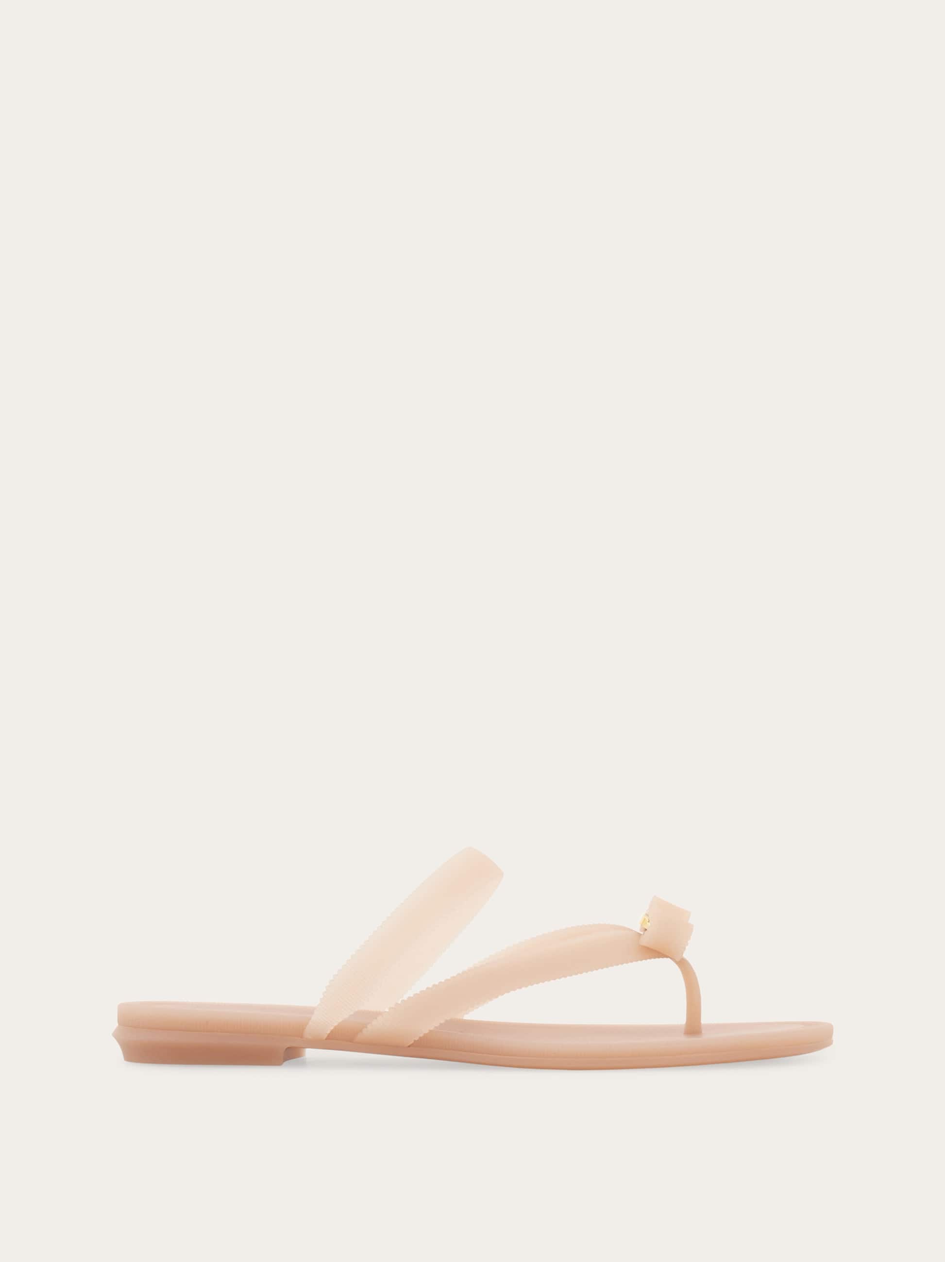 Ferragamo Jealsa Rubber Flat Thong Sandals In Pink