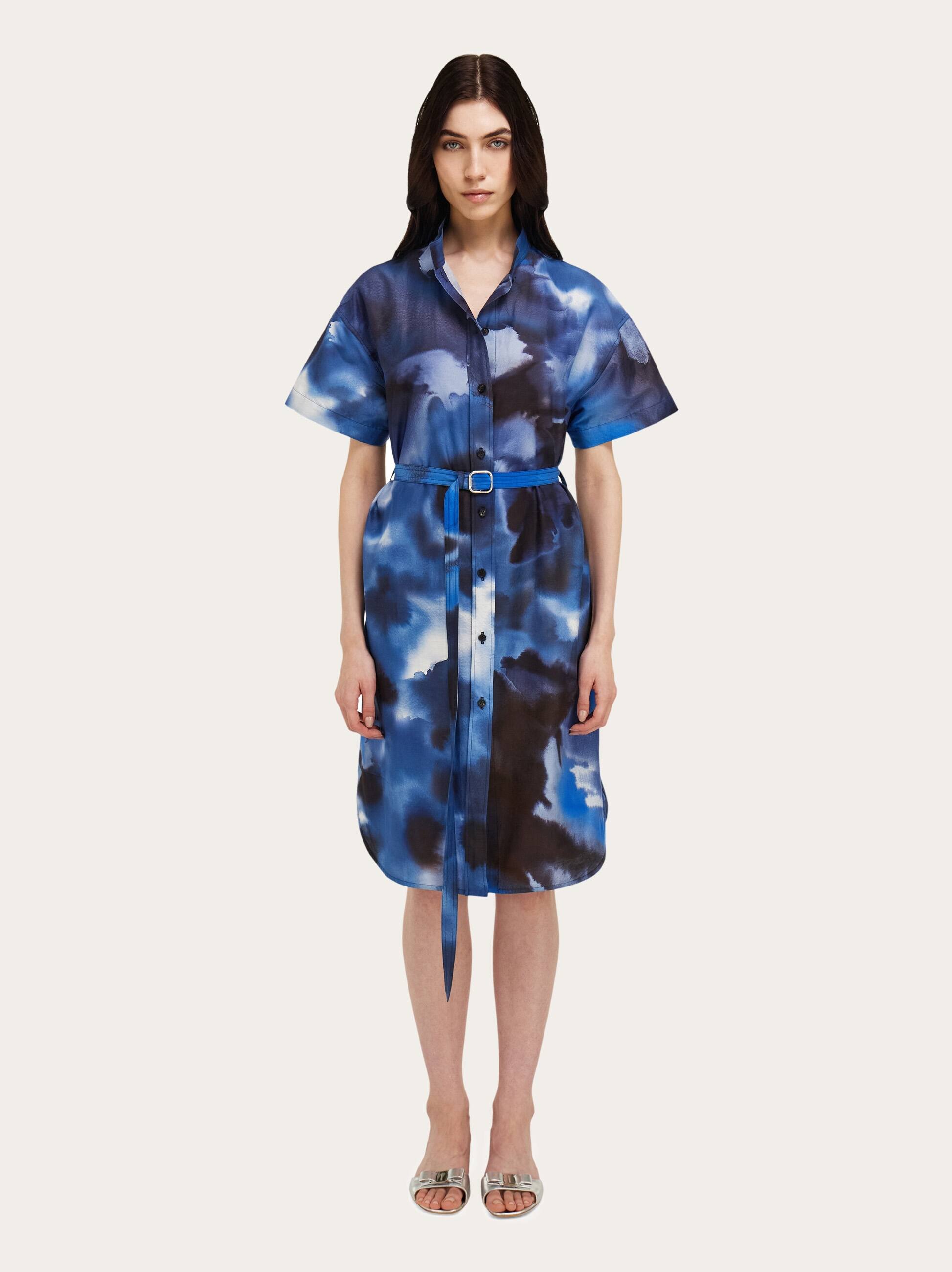  Ferragamo Damen Hemdkleid Aus Seide Mit Nelke-print Blau 