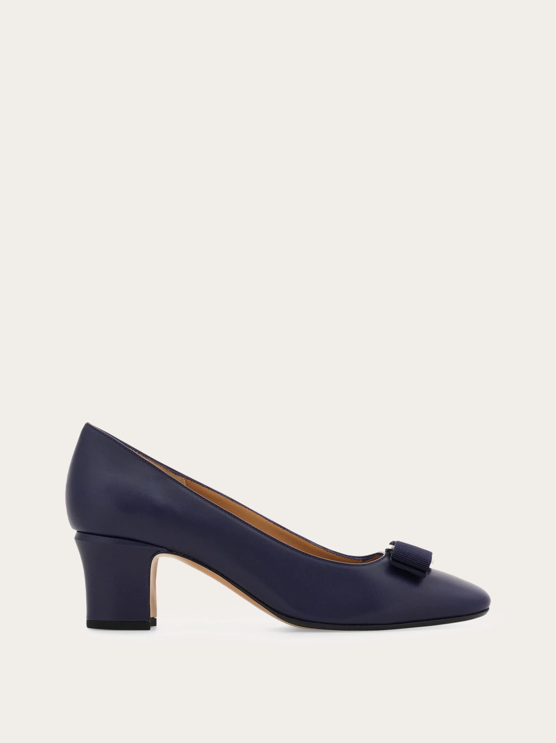 Ferragamo Women Vara bow block heel pump Blue Size 6
