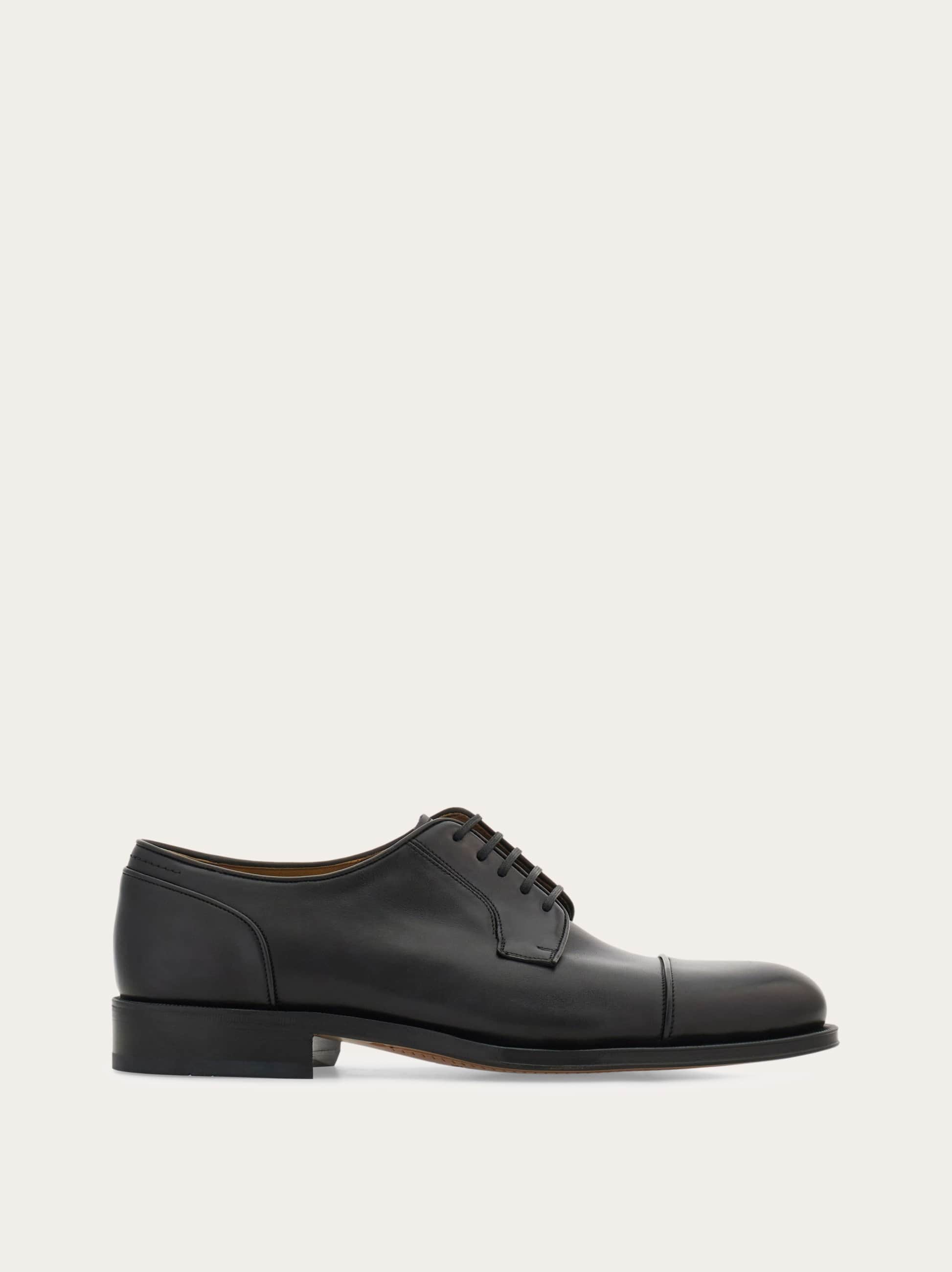 Ferragamo Men Derby shoe with stitching detail Black Size 7