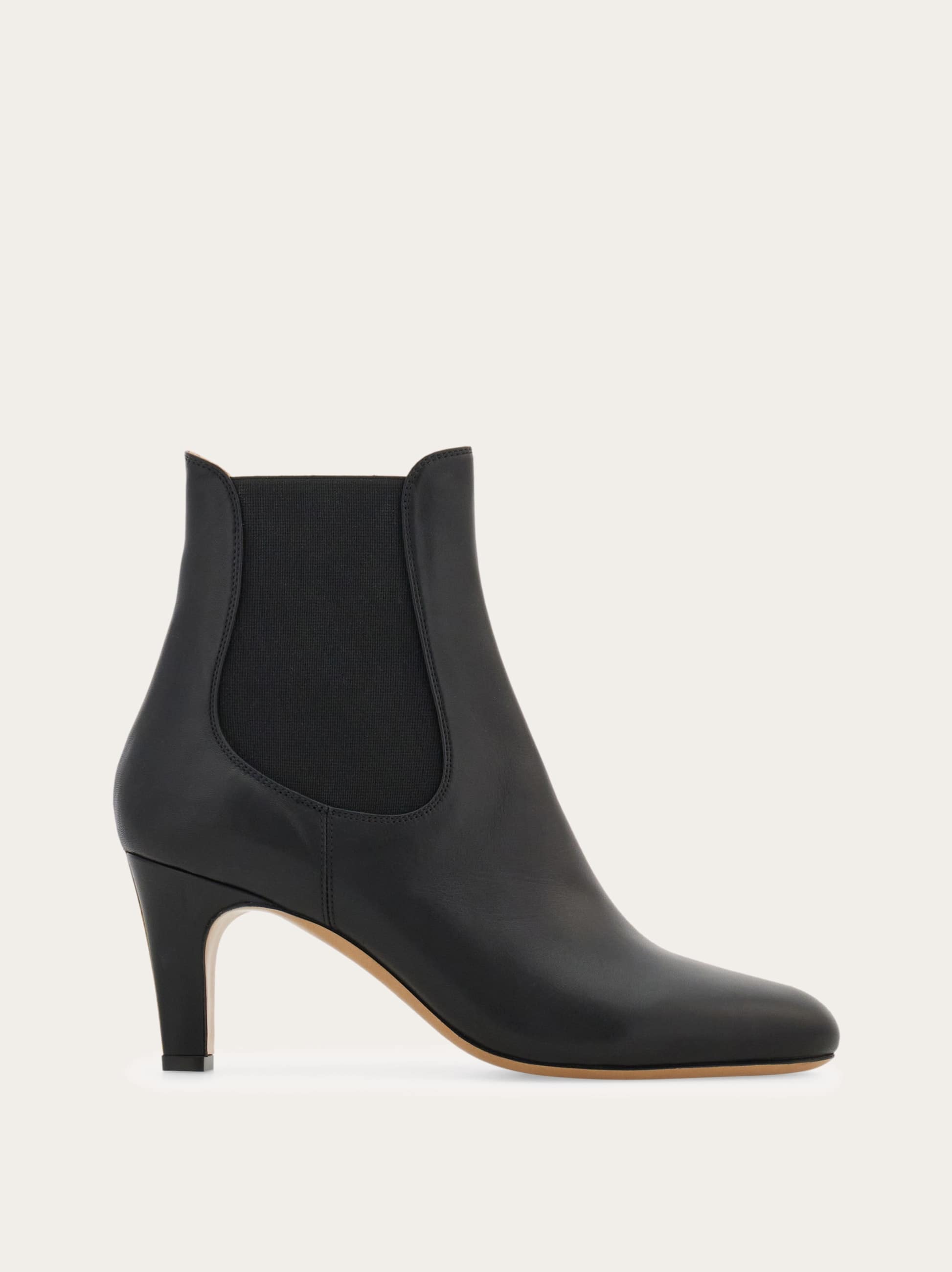 Ferragamo Bottine Chelsea Avec Talon Noir Taille 36 In Black