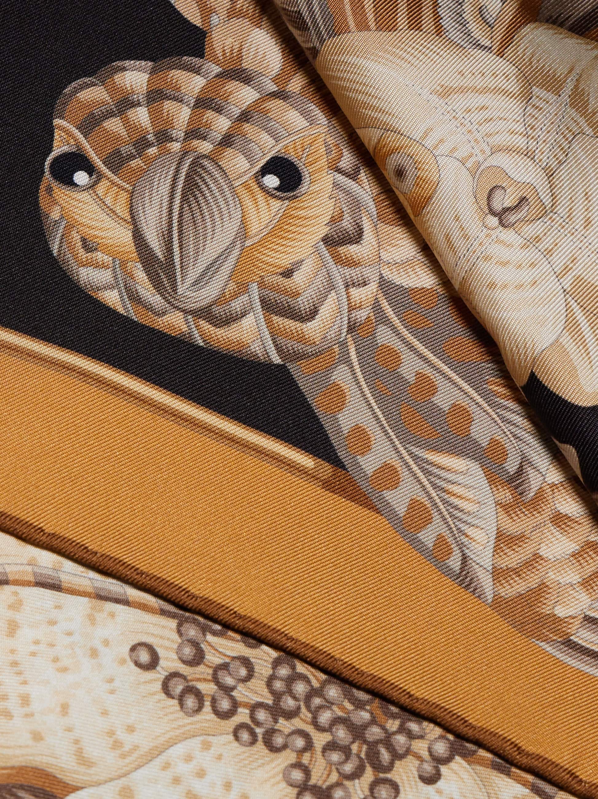  Ferragamo Damen Seidenhalstuch Mit Parrots-print Beige 