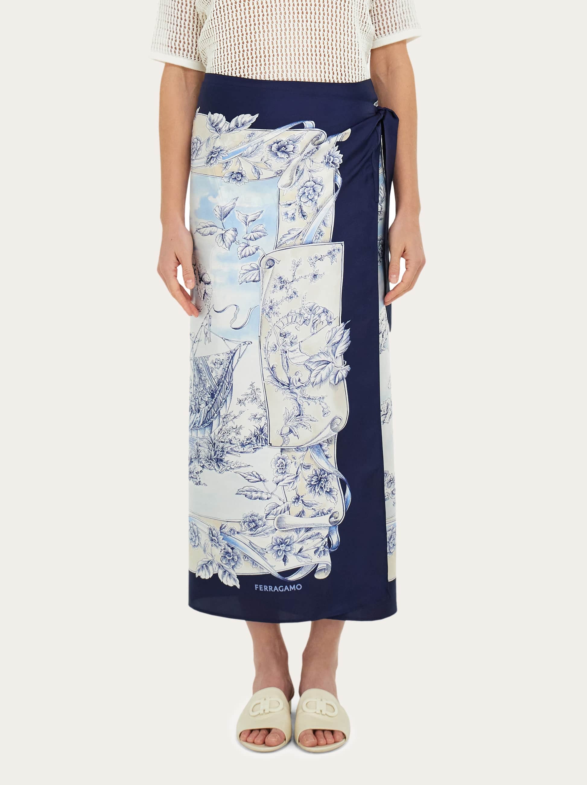 Ferragamo Damen Sarong Aus Seide Mit Voyage-print Blau 