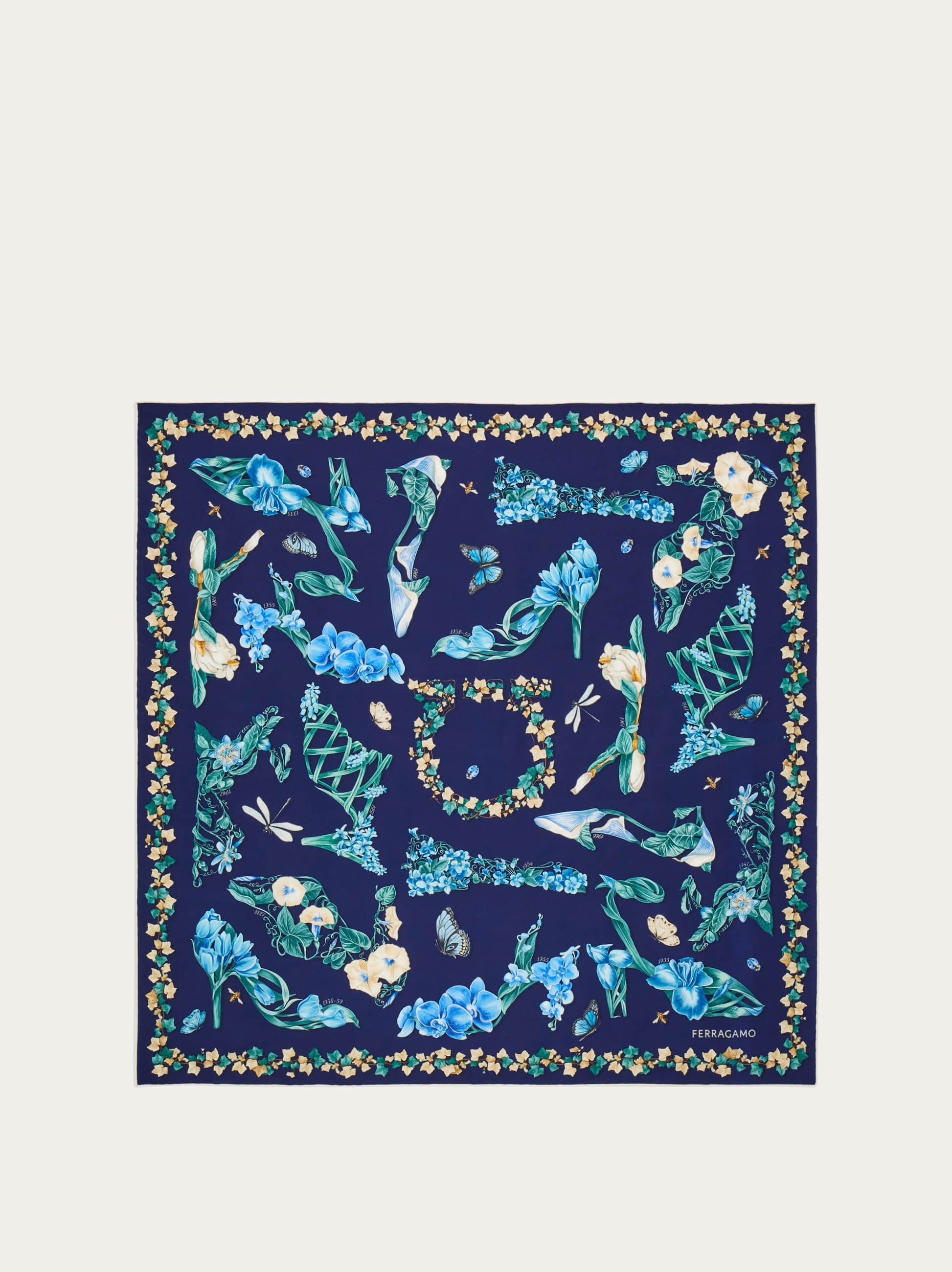 Ferragamo Donna Foulard in seta Eden shoes Blu