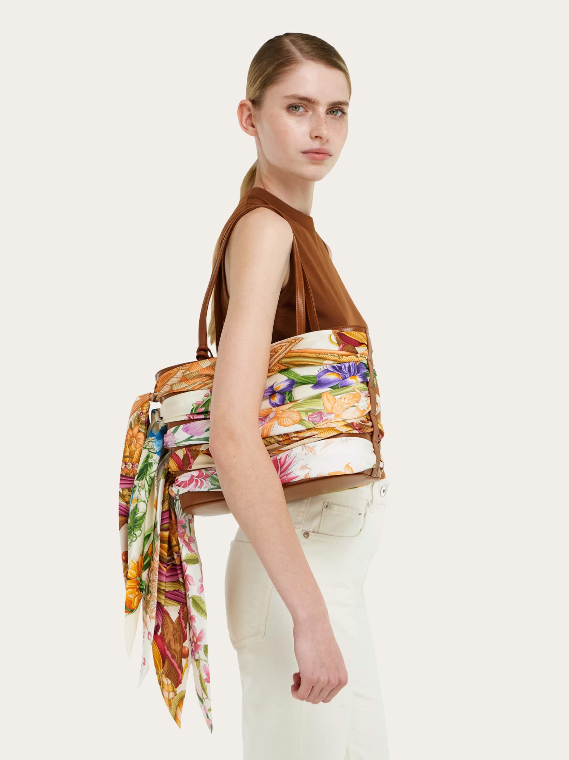  Ferragamo Damen Totebag Mehrfarbig 