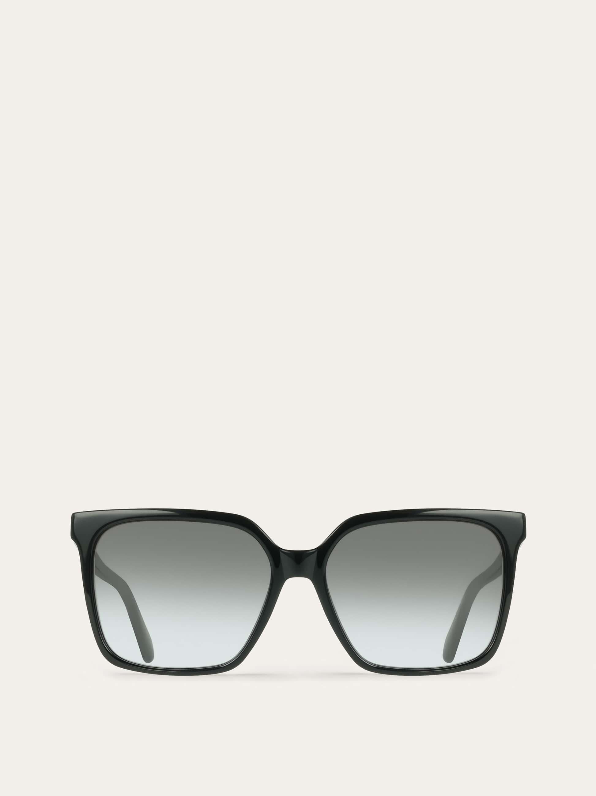 Ferragamo Sunglasses In Black