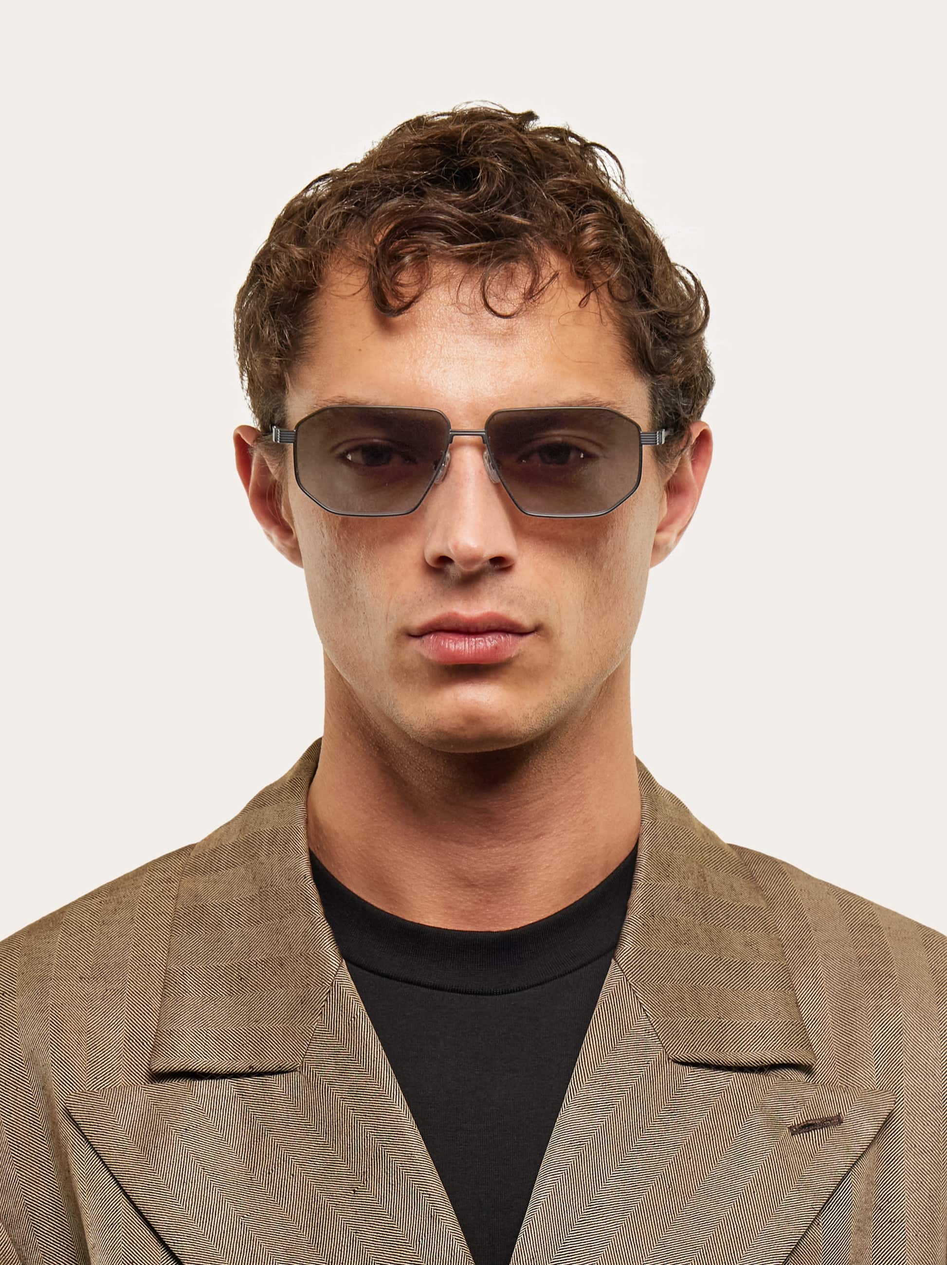  Ferragamo Men Rectangular Frame Sunglasses Black 