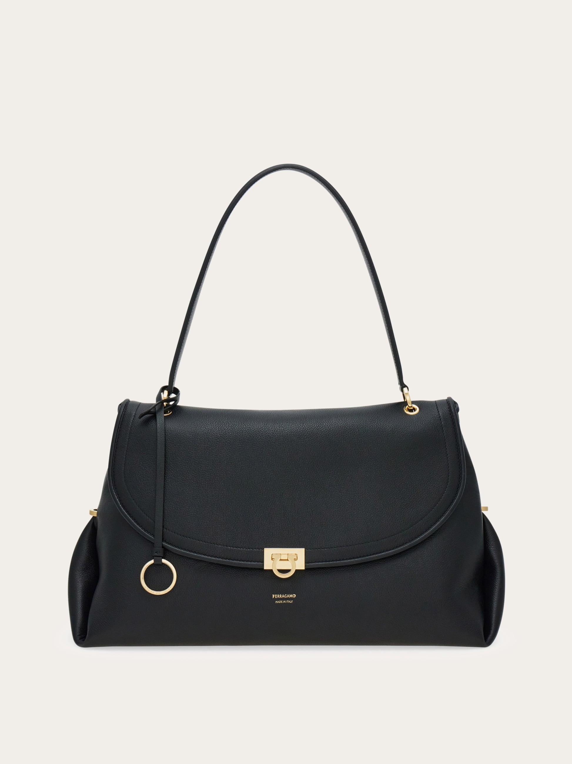 Ferragamo Sac À Bandoulière Gancini (l) Noir In Black