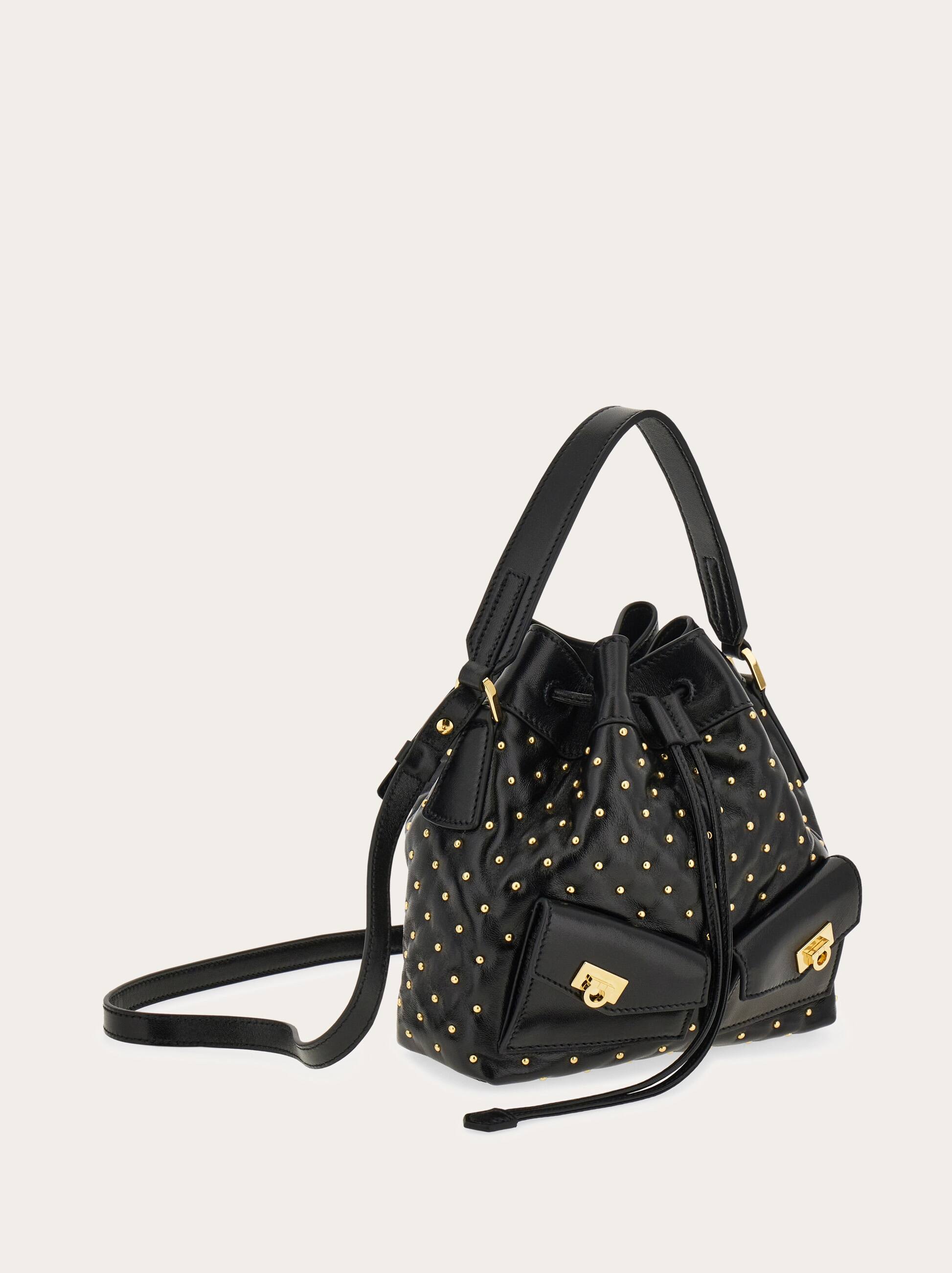 Ferragamo Sac Seau Multipocket Noir In Black