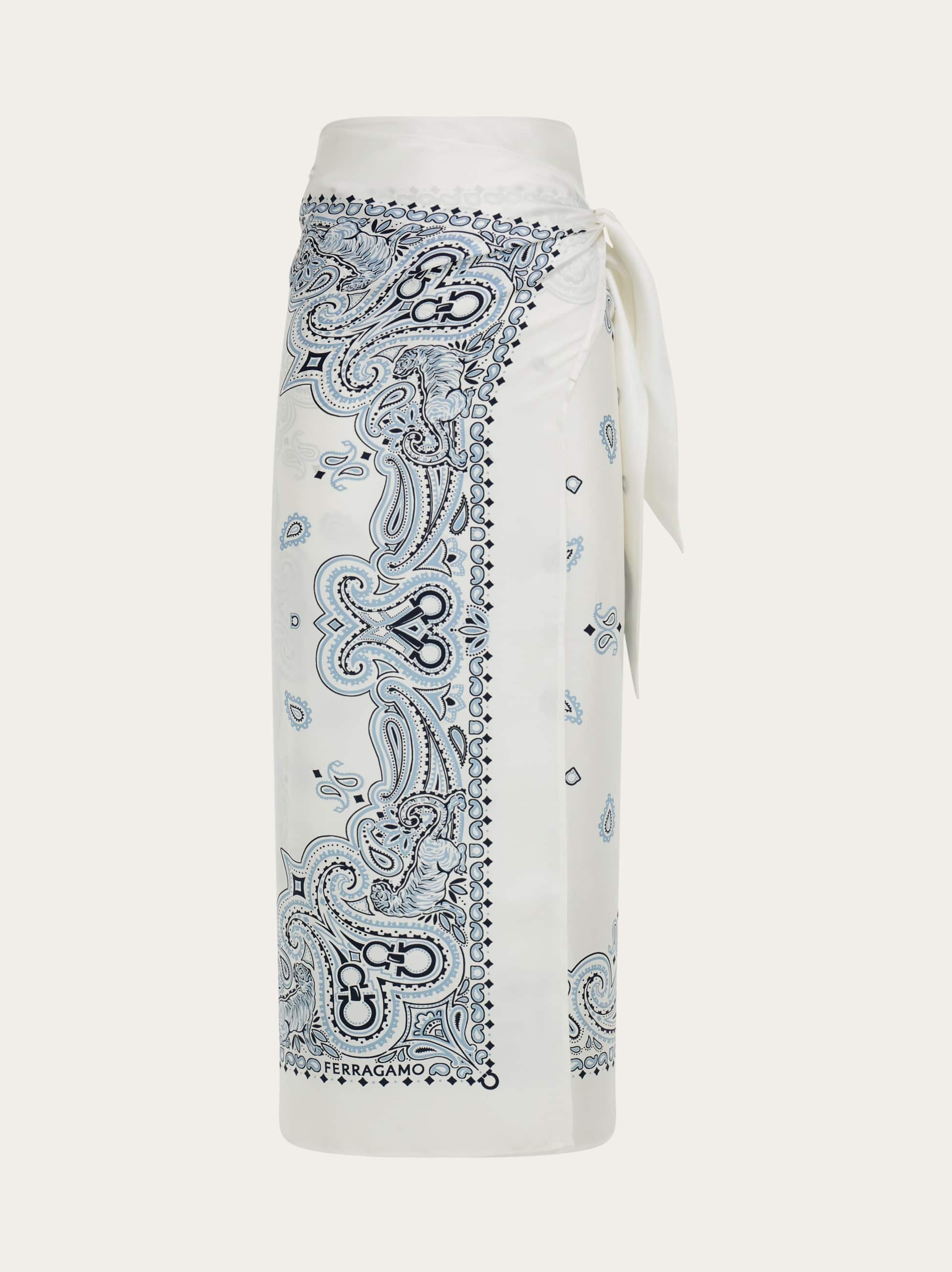 Ferragamo Arabesque Print Silk Stole In Blue